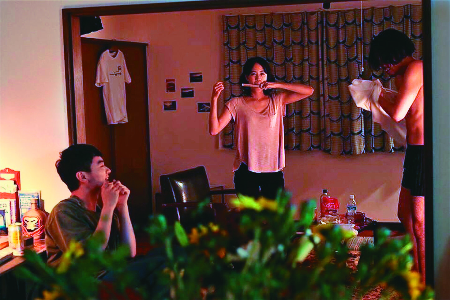 電影看似平淡,但細節與氛圍卻撐起整部片,3名主演恣意自在的演出,是電影最耀眼的存在。(amazon.co.jp)