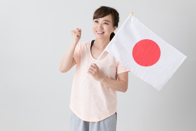 日本近年來討論度相當高的「媽寶男」現象，竟然有人表示行房時，媽媽全程在旁喊「加油」。（示意圖，人物與本新聞無關）（photo AC）