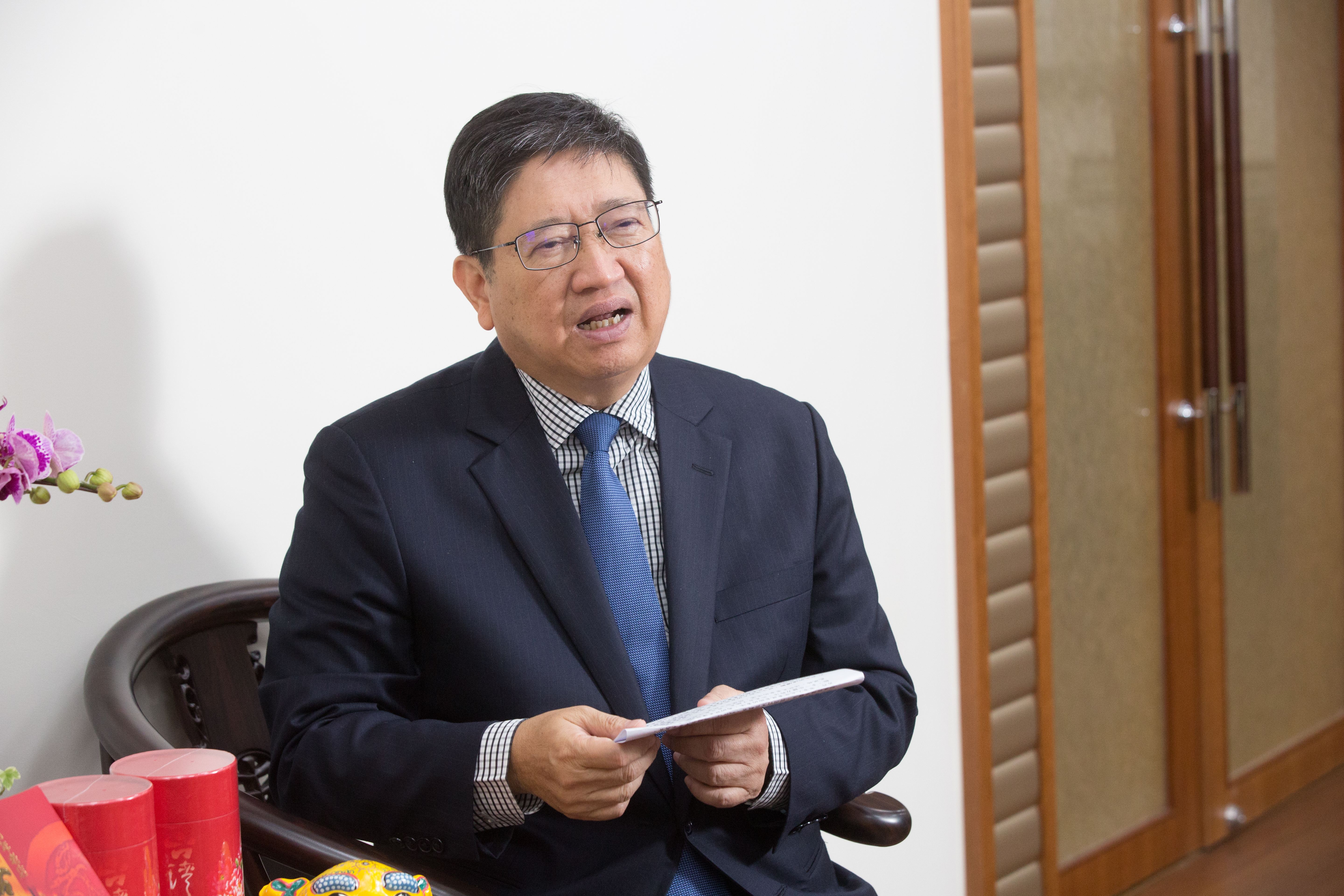 時任祕書長、現為新竹縣長的楊文科(圖)被責成處理竹北家樂福的產權爭議。圖為本刊資料照。