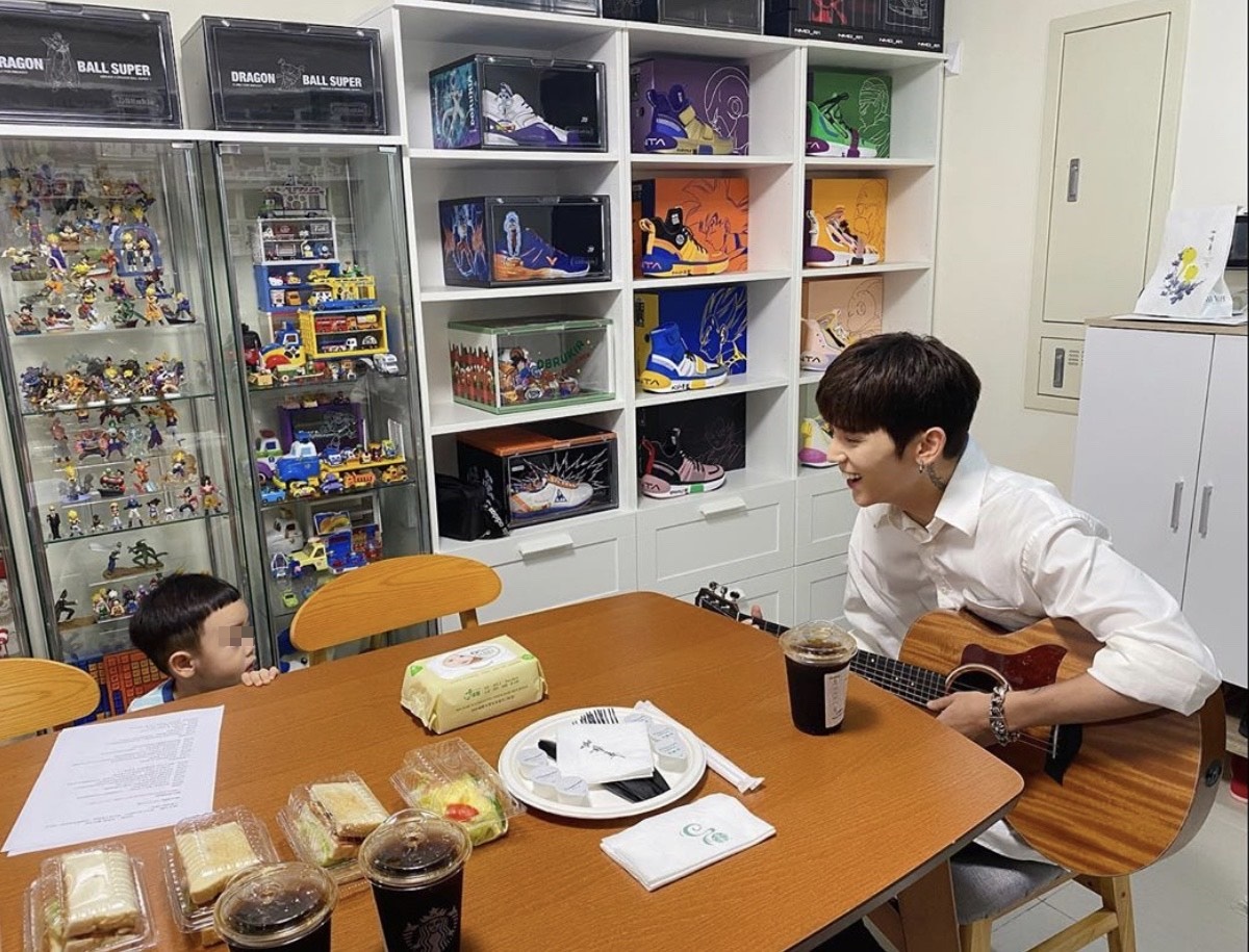 Bii畢書盡今年出道10週年演唱會，決定延至明年舉辦。（摘自畢書盡IG）