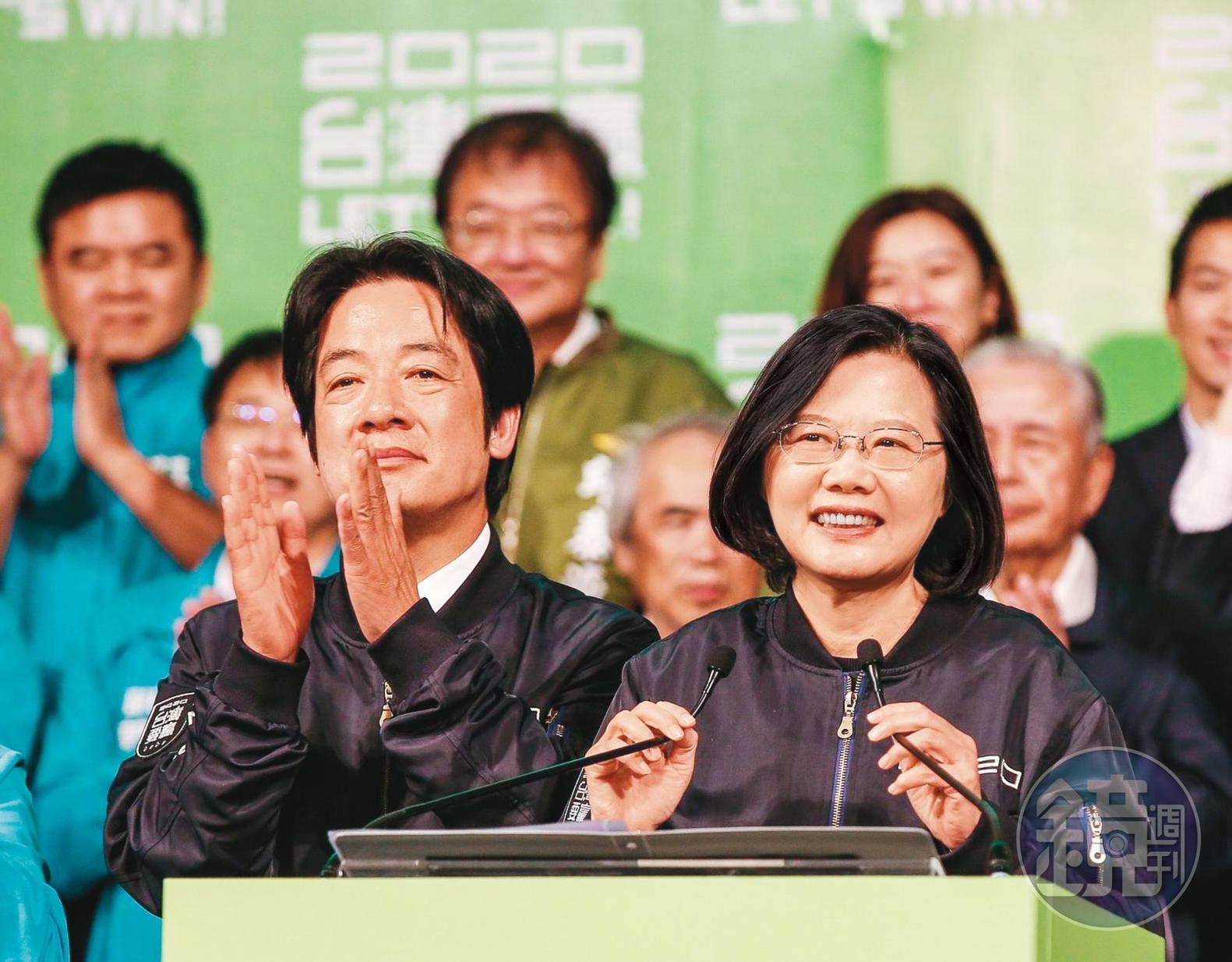 蔡英文總統第一個任期的表現，最近多個民意調查結果顯示，民眾滿意度都居高不下，甚至超過7成5以上。