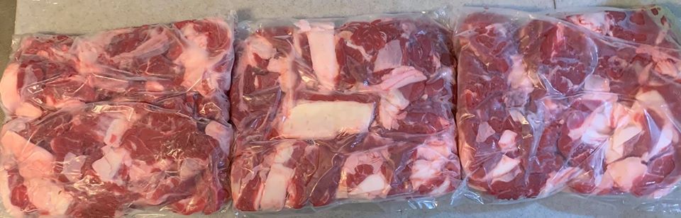 用三斤台灣牛肉白腩部位。