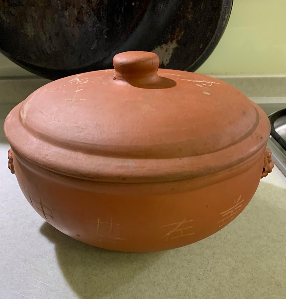 翻櫥櫃發現以前買的汽鍋,是雲南一帶慣用的烹飪器具。