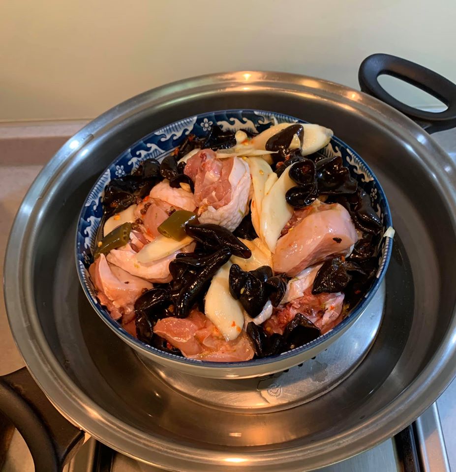 今天材料備得多了,另準備一鍋直接蒸的對照組。