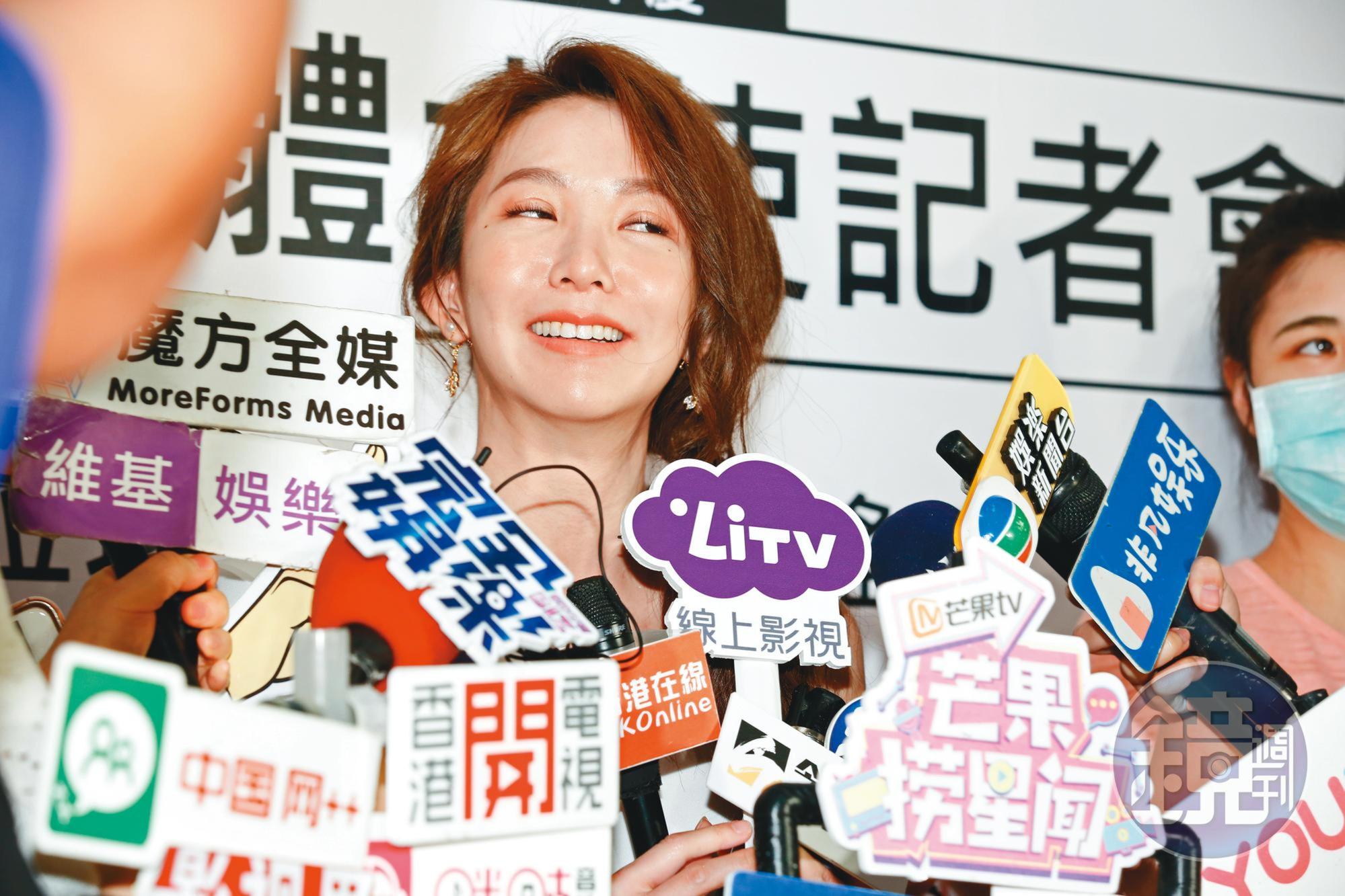 	郭書瑤自認過去「白目難相處」，如今她出席活動也身體力行。