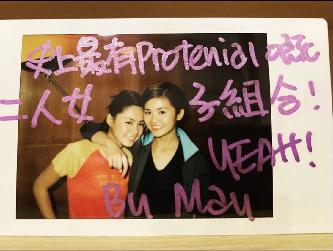阿嬌在「Twins」成軍19週年當天貼上當年與阿Sa合照。(翻攝自阿嬌IG)