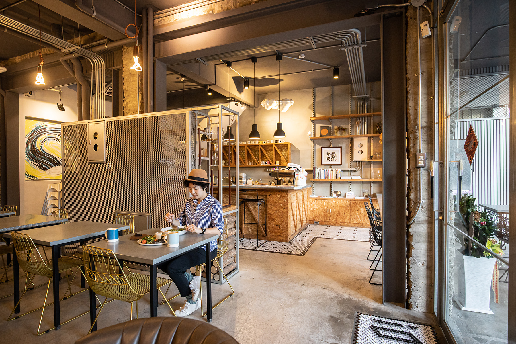 畫室的一樓是由「Day In」經營的Brunch輕食餐廳。 