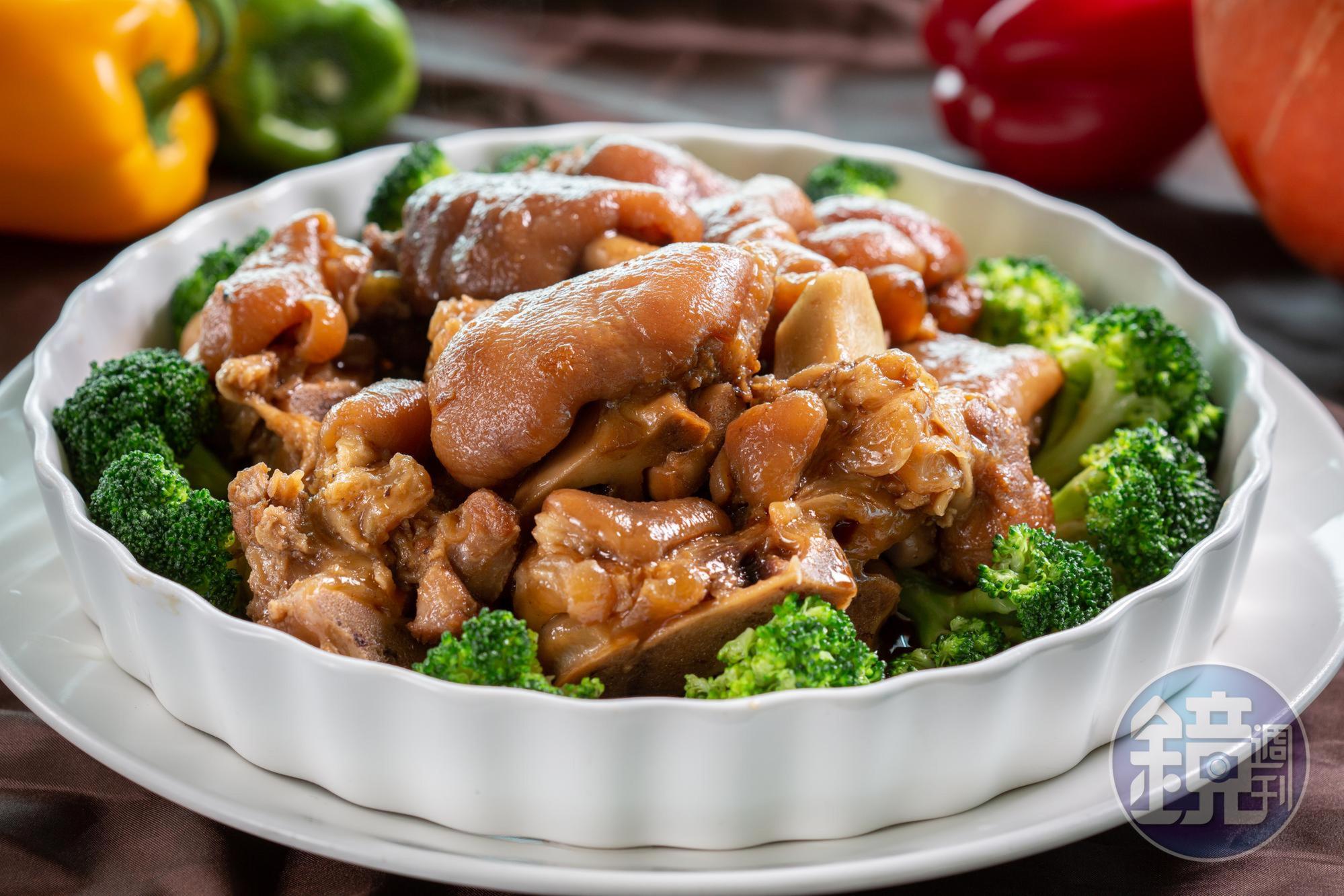 「滷豬腳」調味簡單，吃的是皮肉Q酥度均衡的火侯（680元／份，另有外帶伴手禮，580元／盒）