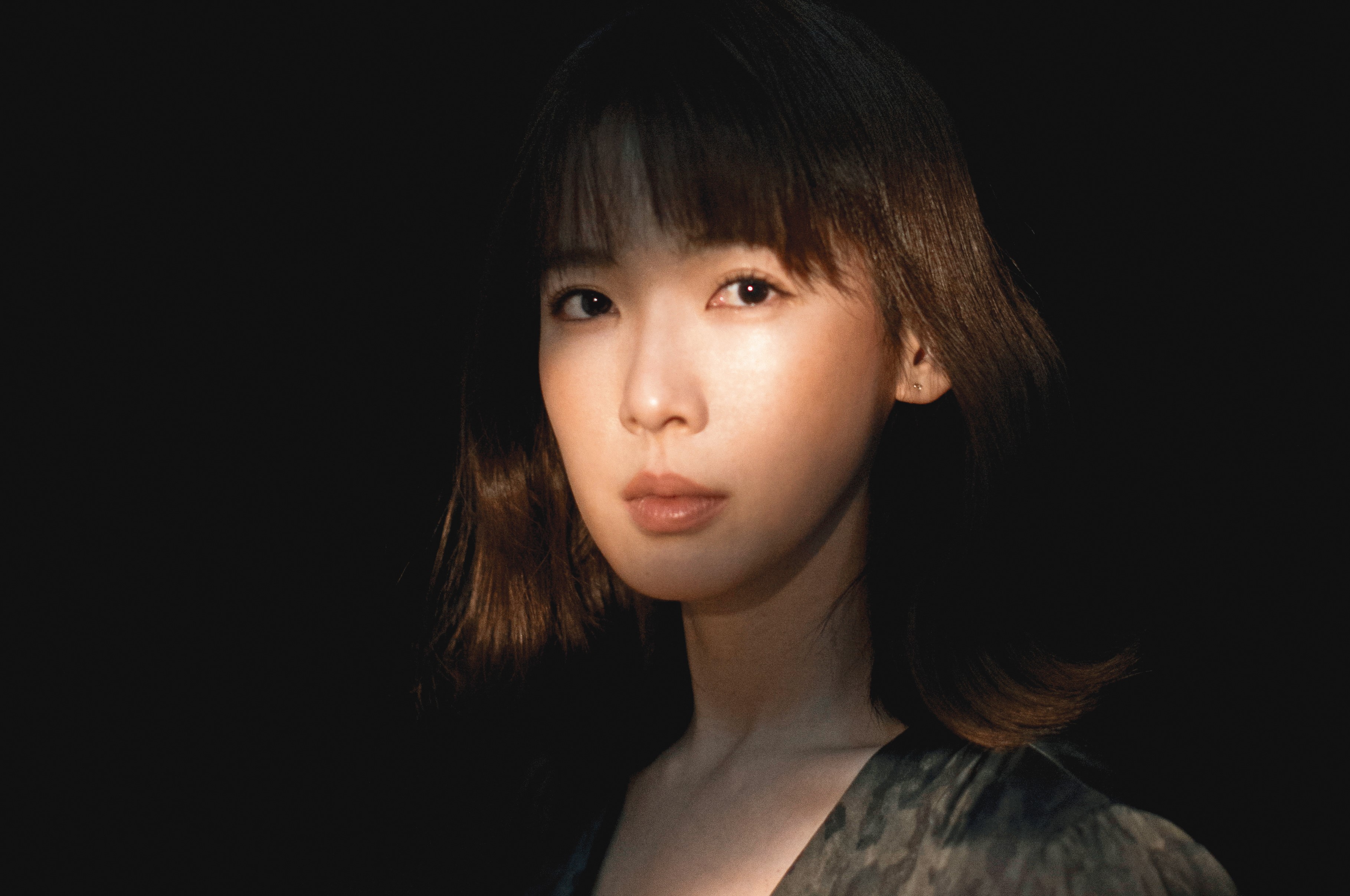 演出音樂劇，跟擔任足球比賽轉播，哪個比較緊張？孫可芳說：「其實，我一直在想，到底是哪一個？」 