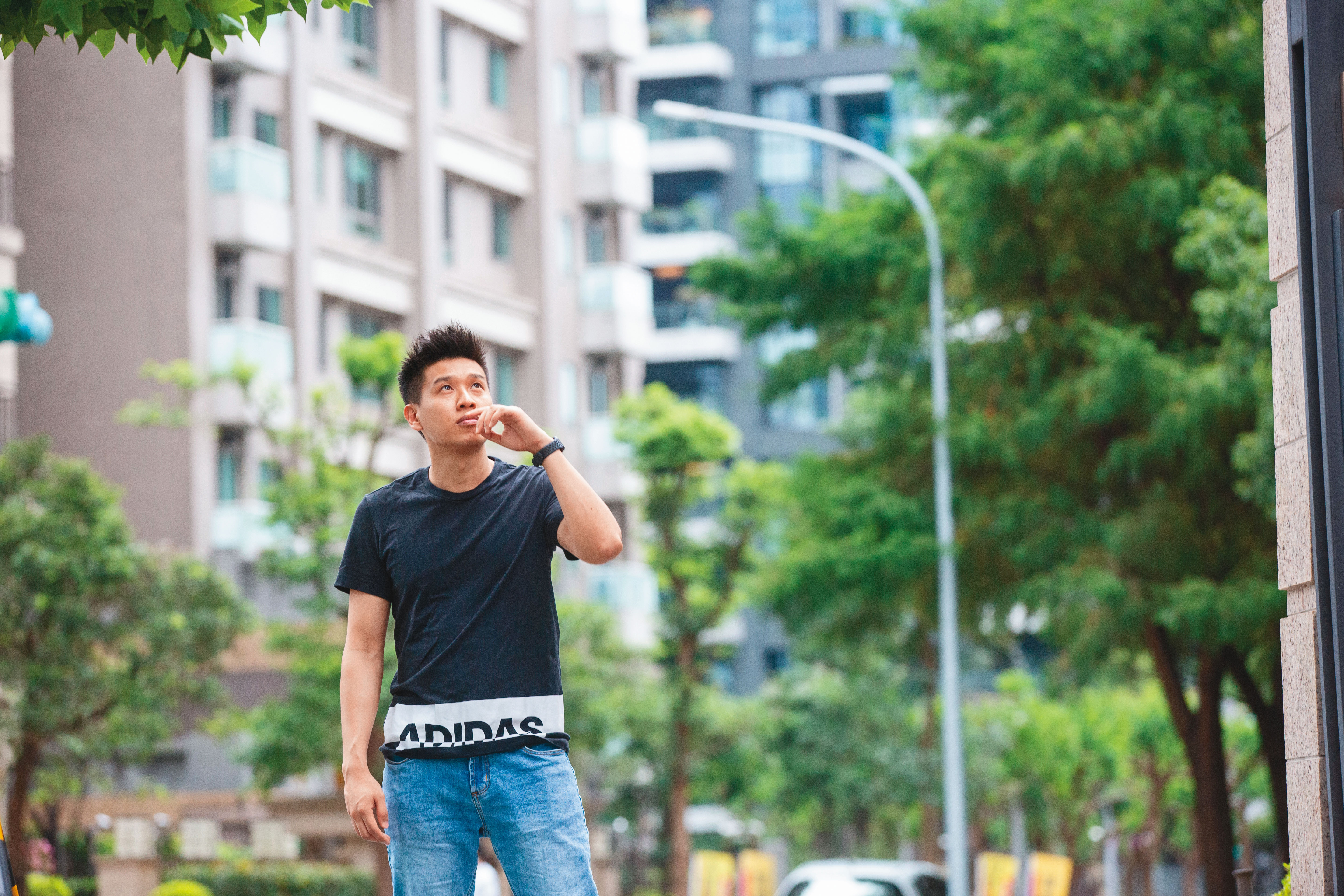 從小在南非生活長大的李懿,5年多前回台灣發現房價昂貴,開啟投資念頭。