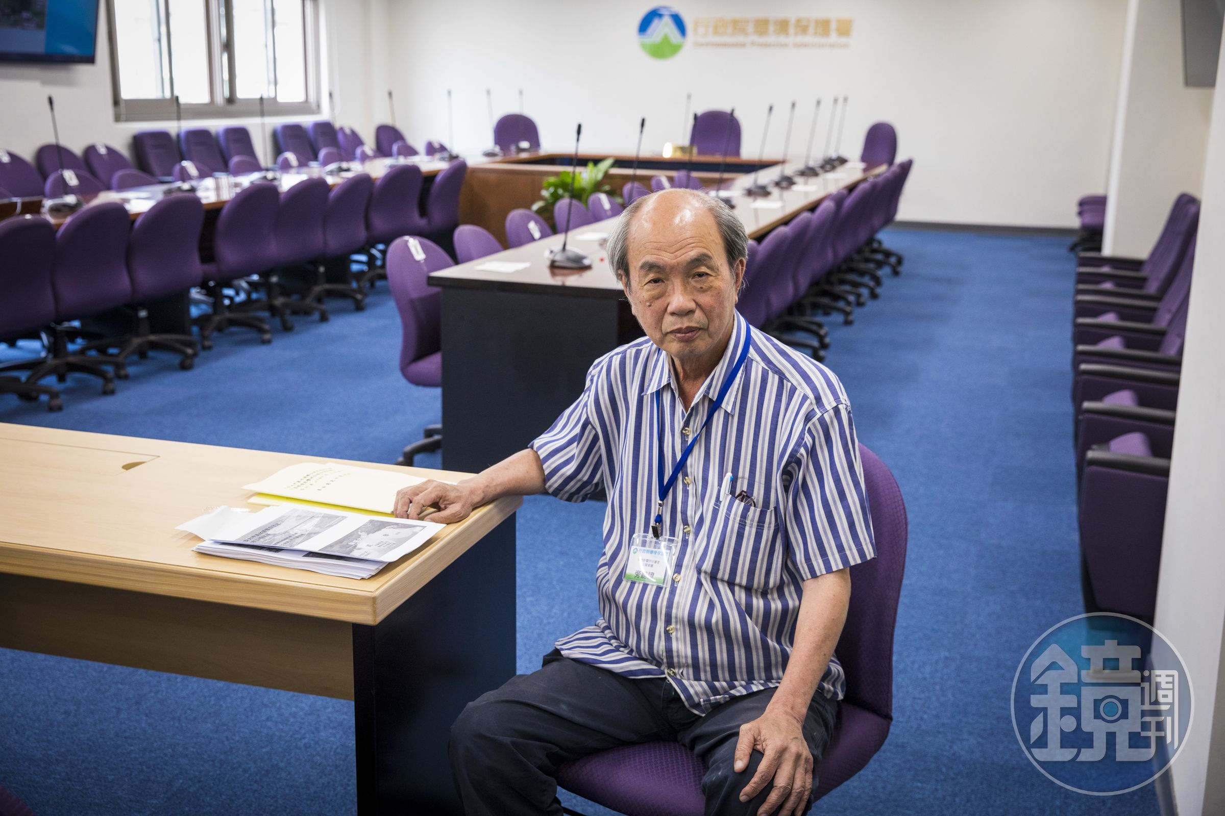 張豐年在大安大甲溪聯合輸水計畫案環評與水利署纏鬥十多年，今年水利署做完二階環評又開始審查，張豐年依舊準時來到環保署旁聽發言。