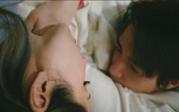 蕭亞軒與男友黃皓打臉分手說，520發文閃瞎網友。（翻攝自蕭亞軒微博）