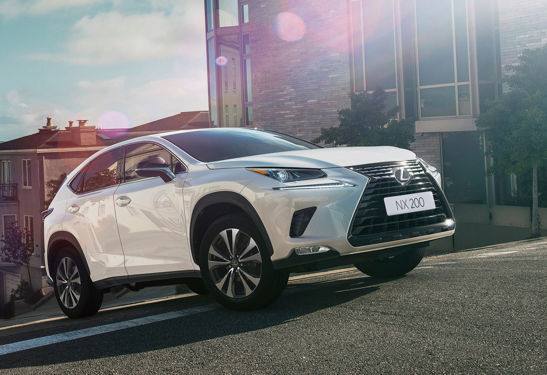 【新車登場】勁裝上陣！LEXUS NX200曜黑時尚版