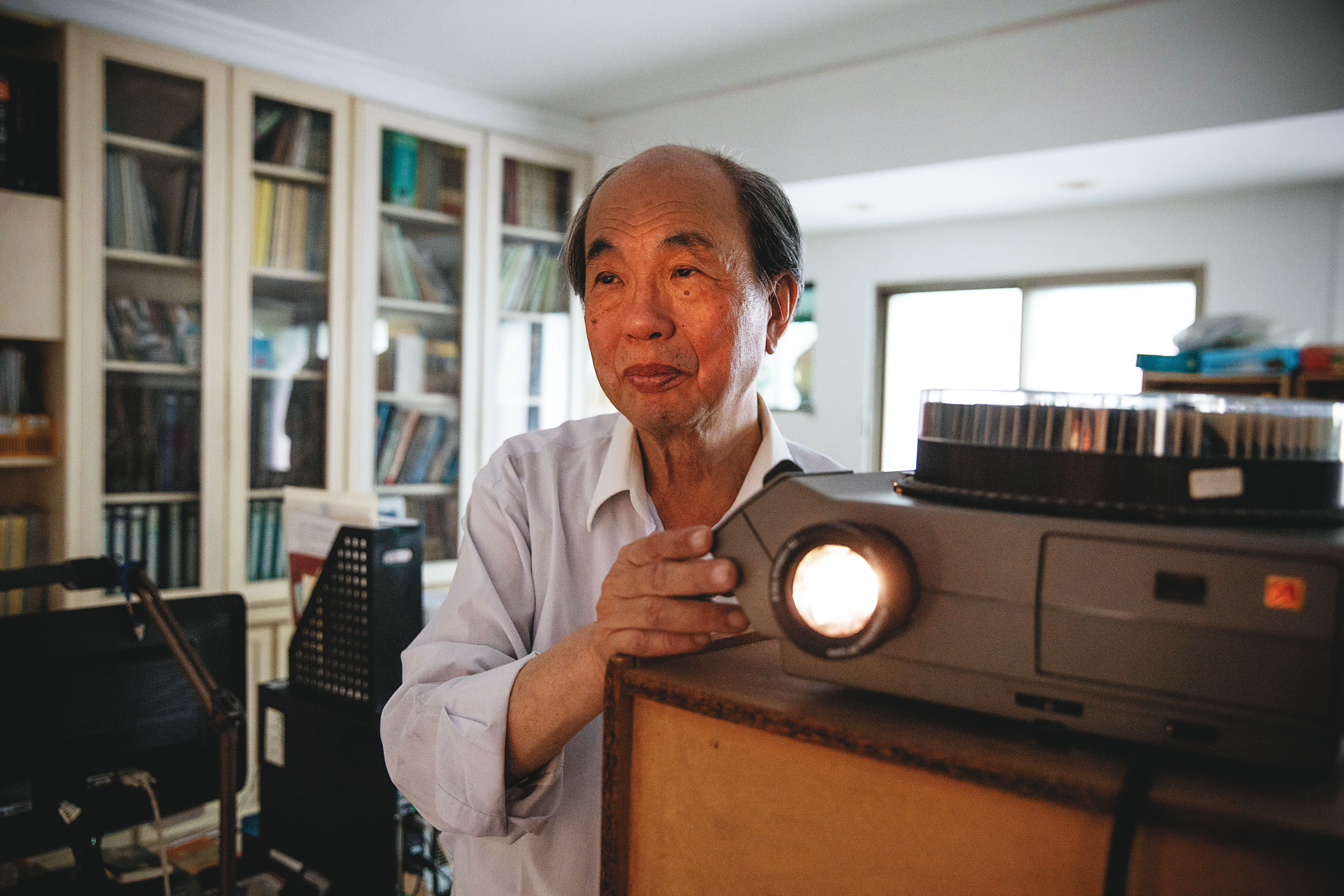 今年張豐年（右）獲頒環境保護終身成就獎，上台致詞時卻說自己23年來沒什麼成就，因為開發案總是不斷出現，無人正視環境風險。