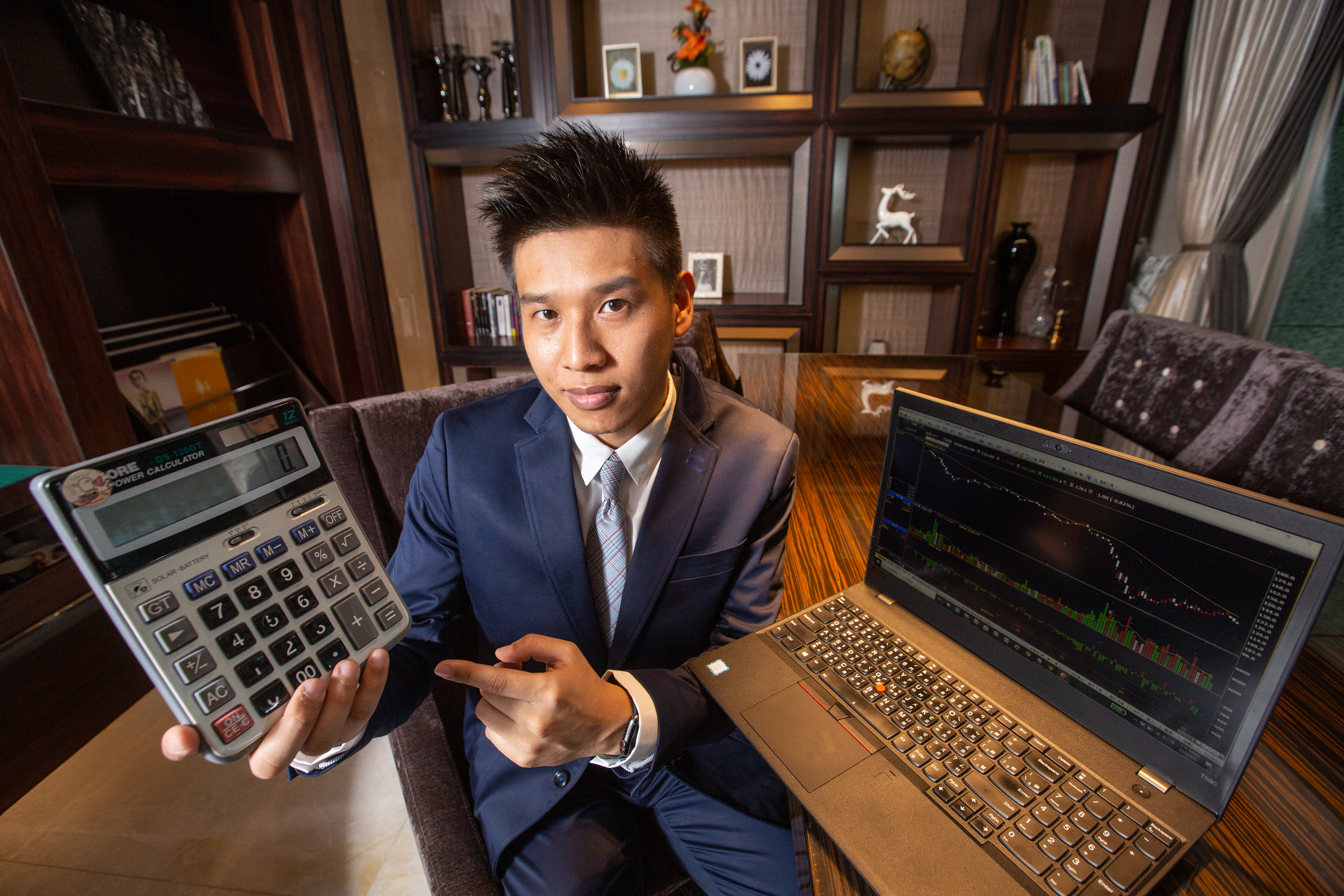 李懿認為，籌碼較能即時反應股價短期變化。