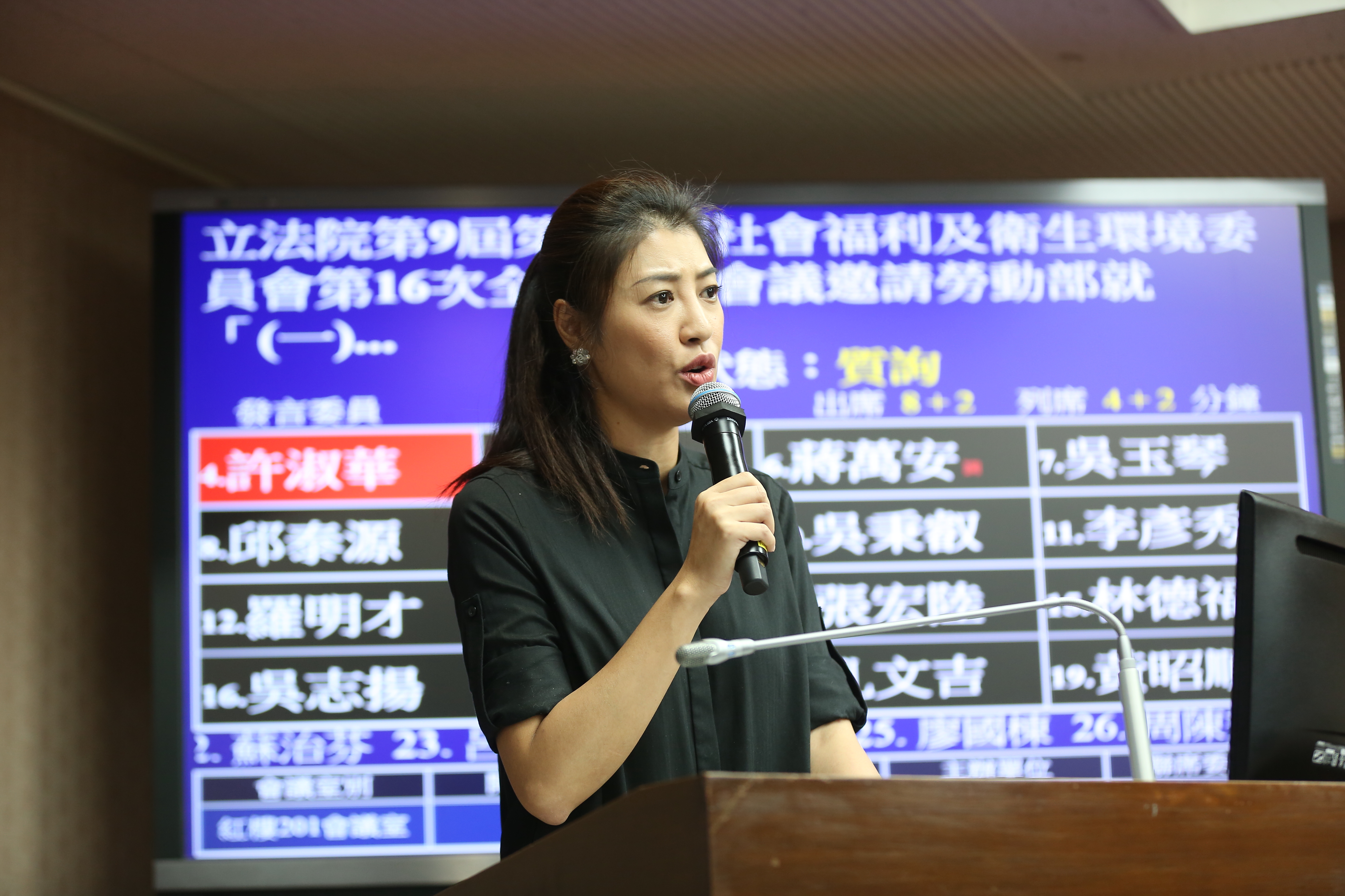 立委許淑華質疑，高鐵公司今（21日）推出限時「大學生雙週快閃優惠」活動，恐怕是假藉旅遊之名，行罷韓之實。 （本刊資料照）