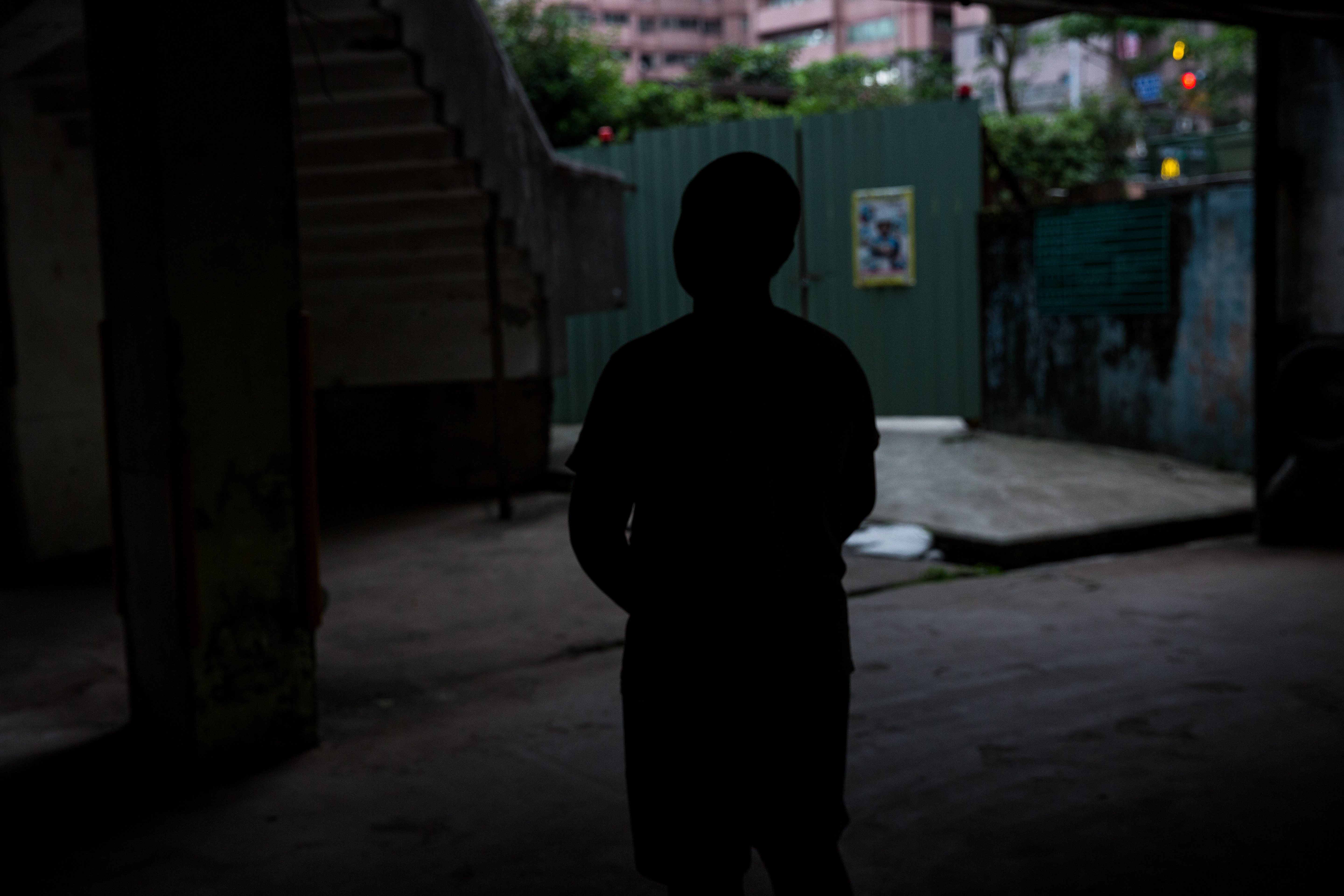 L姓球員遭S姓教練毆打，經調查得知S姓教練是不當管教的慣犯。