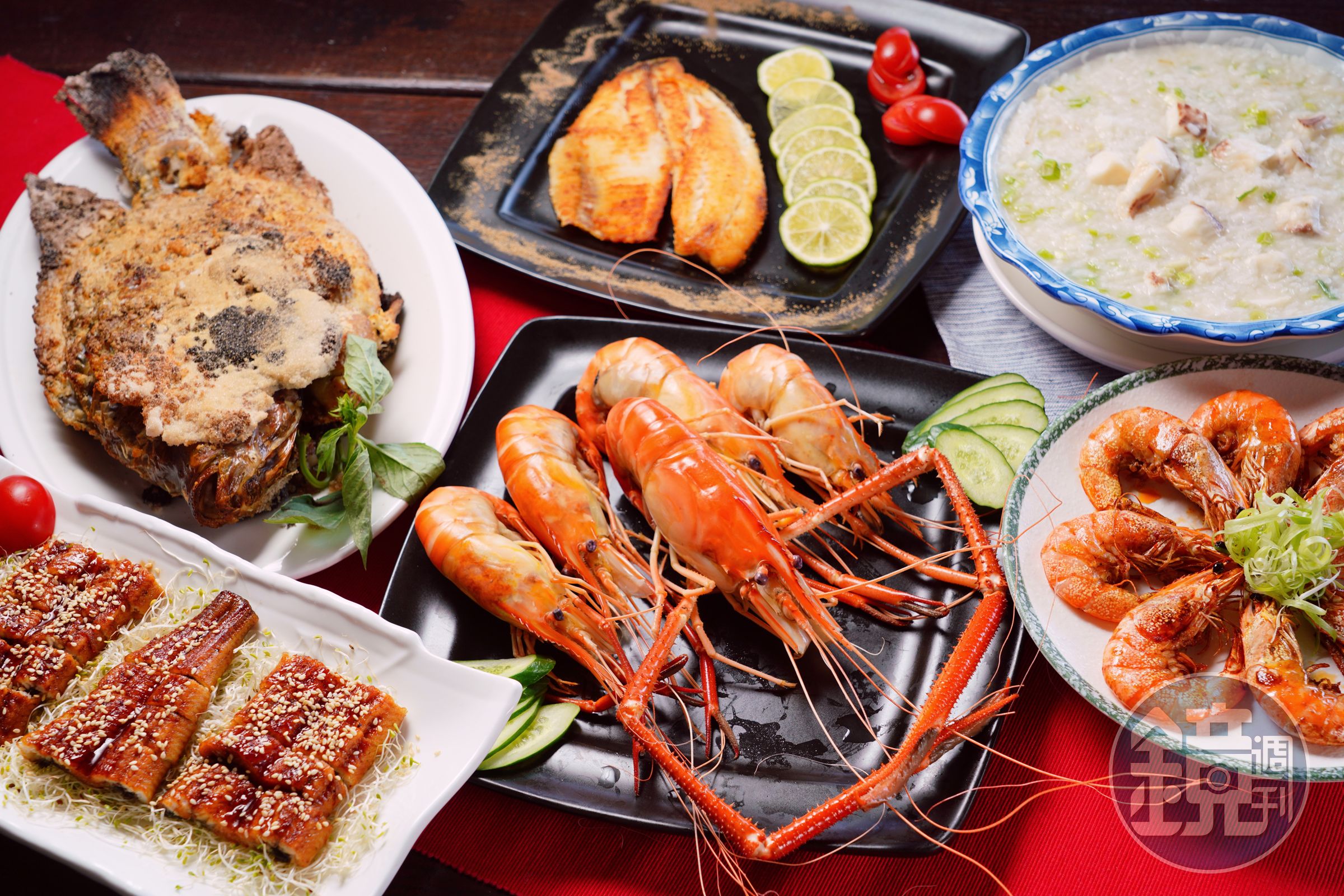 養殖場現在也開設餐廳，由亮嫂掌廚烹調自家水產，朝觀光生態養殖場方向經營。