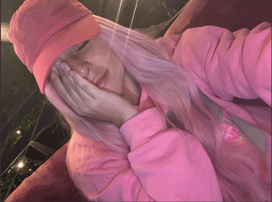 女神卡卡談到自我封閉的過程，以及如何藉由音樂抒發內在創傷情緒，達到療癒的效果。（翻攝自Lady Gaga官方推特）