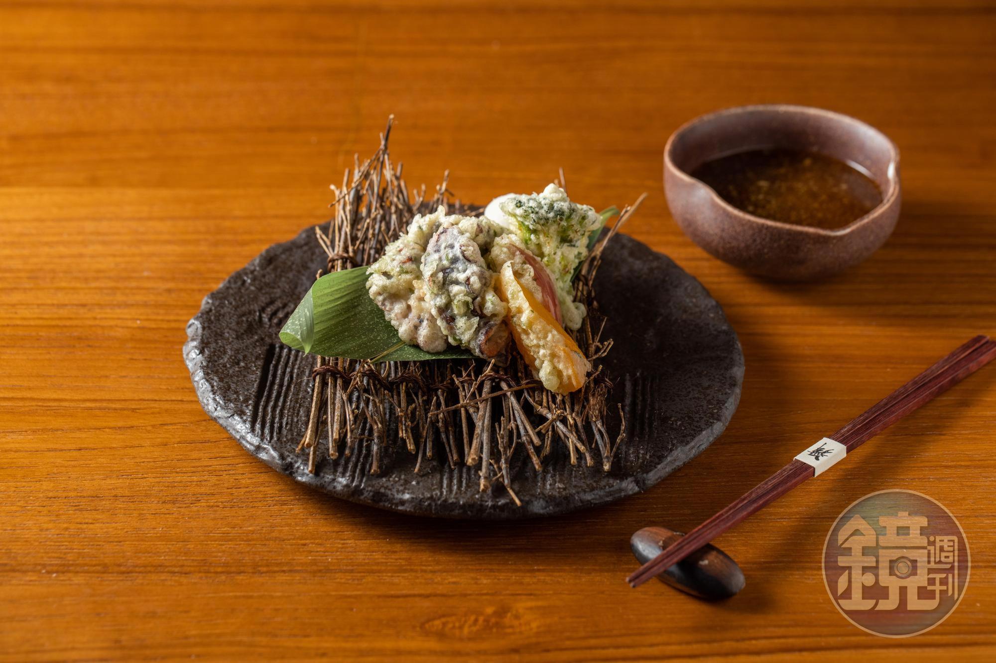 「章魚果物揚」以章魚裹上融合山椒葉粉的天婦羅粉，表現春季萌芽的綠意。（雨水會席菜色）