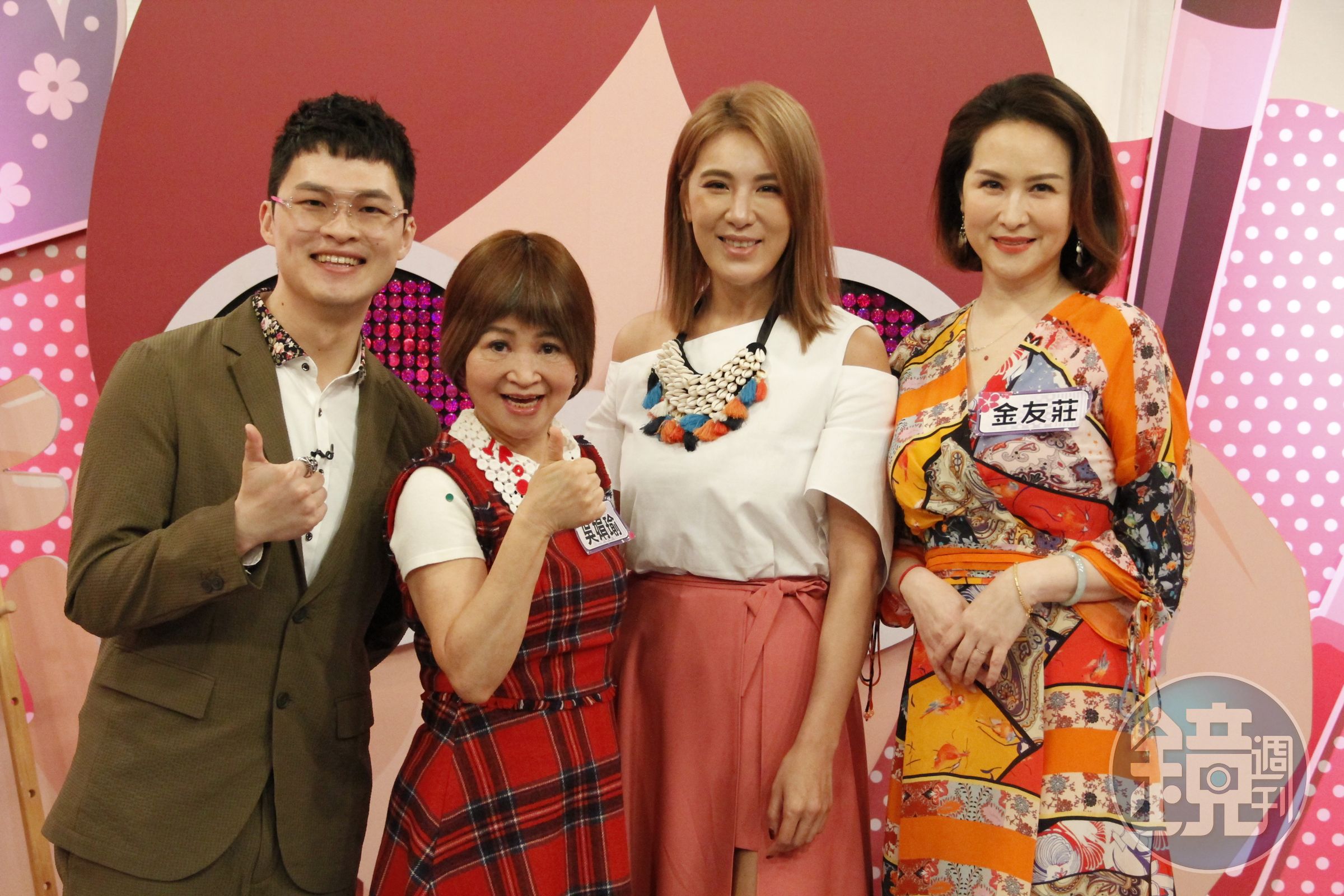  年代MUCH《聽媽媽的話》邀請金友莊與「聽媽團」班底林咚咚、子庭聊育兒過程的驚險「閃失」。（年代提供）