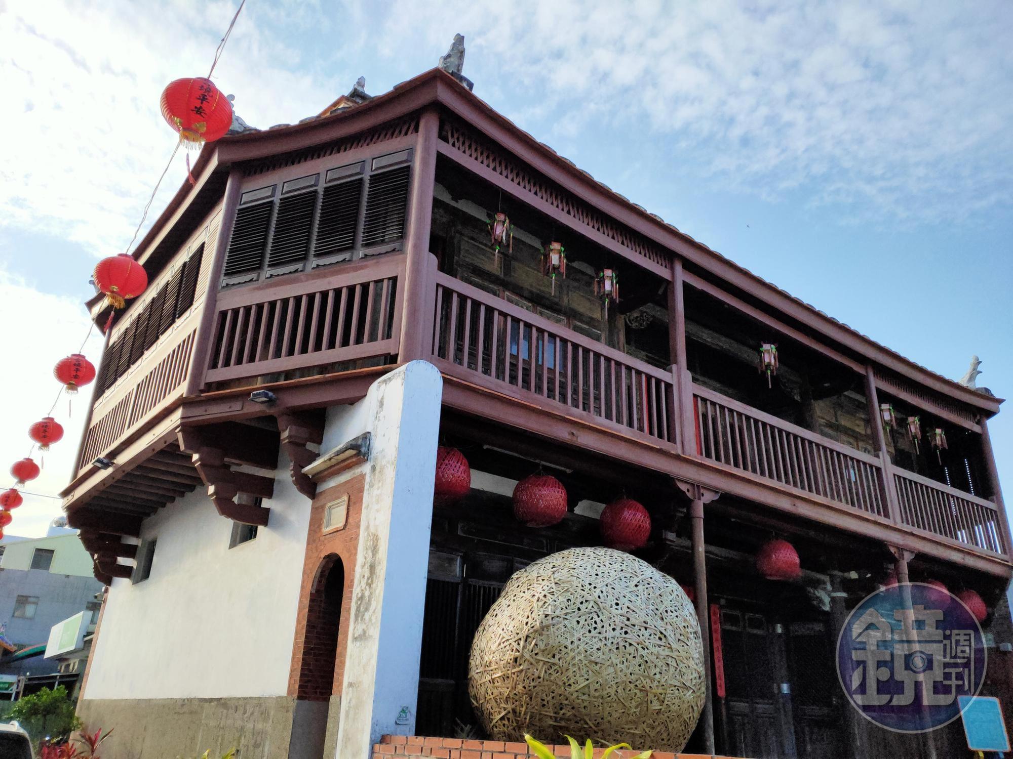 八角樓，建於清道光27年（西元1847年）是鹽水重要歷史地標。