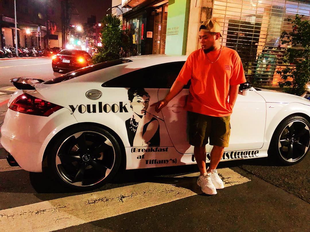 游否希過去直播收益良好，開播第一個月就買奧迪TT。（Up live提供）