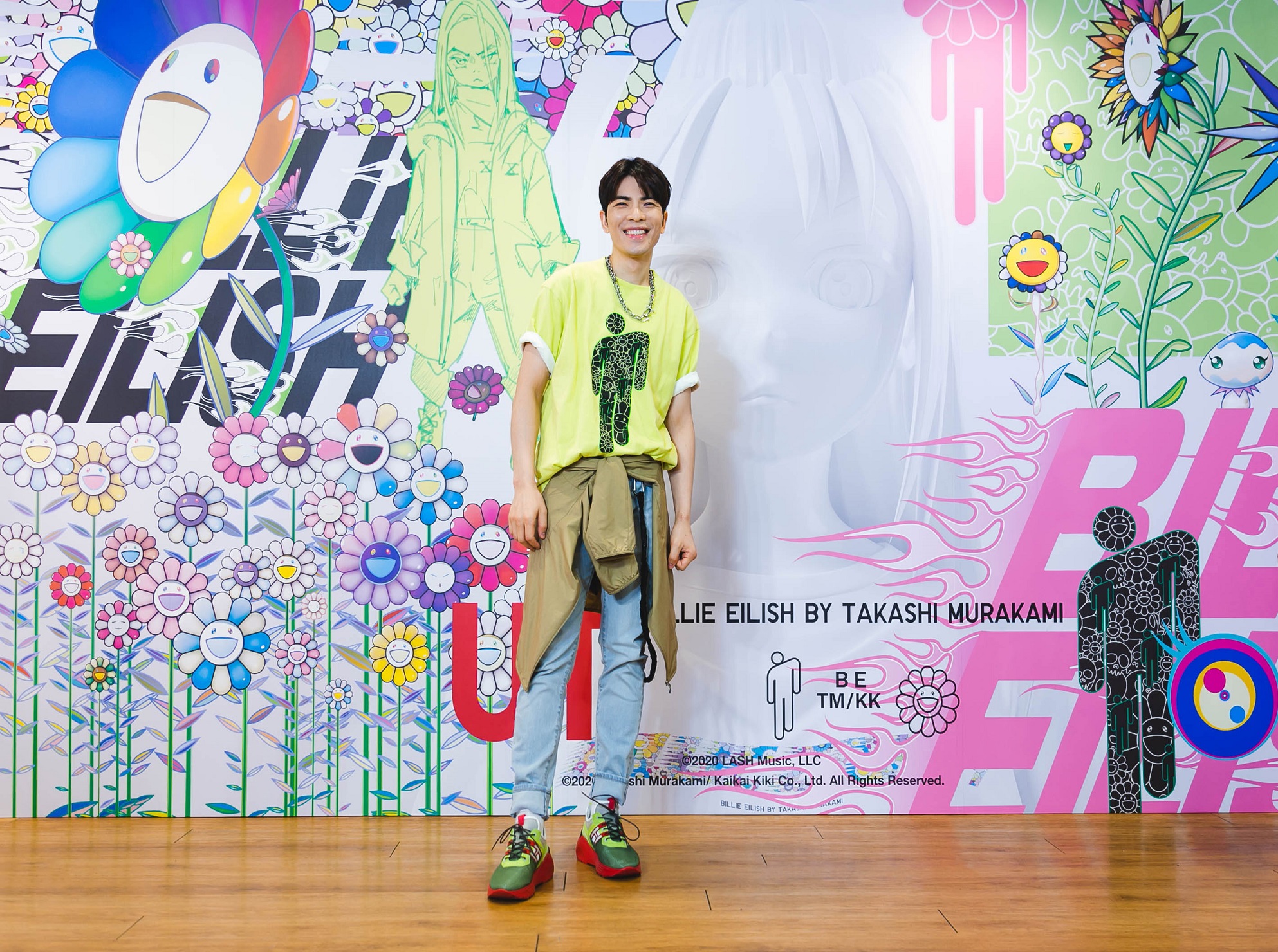 品牌代言人蕭敬騰身穿「Billie Eilish X村上隆UT」系列上衣NT$590 。（UNIQLO提供）