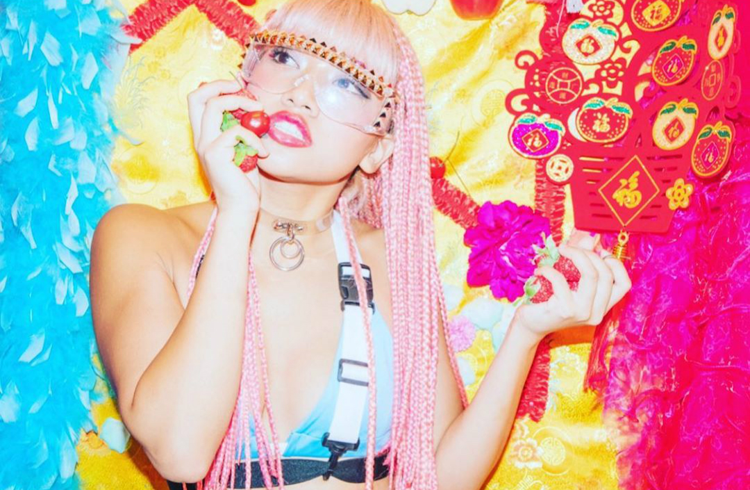 木村花本月初才公布即將推出以摔角為主題的寫真集。（翻攝自木村花IG）