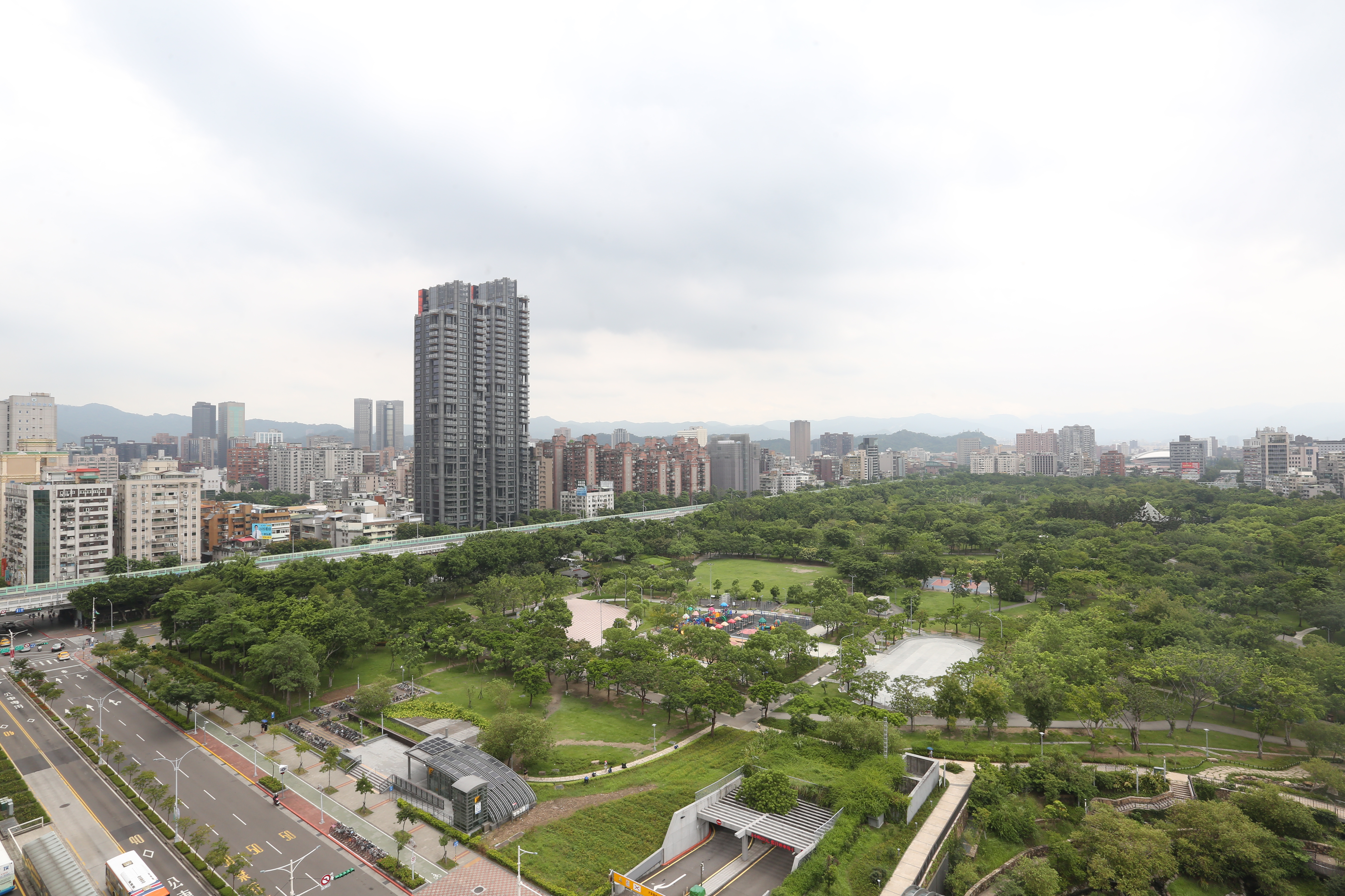 台北市大安區堪稱全台最富有的行政區，近來有殯葬業者打算進駐，引發附近居民反彈，圖為資料照。