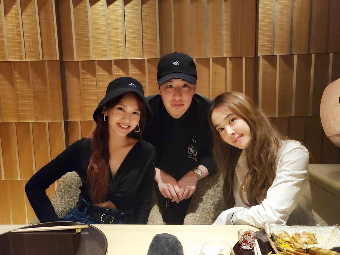 正常版合照，吃飽的3人看來神情惀悅。（翻攝自潘瑋柏IG）