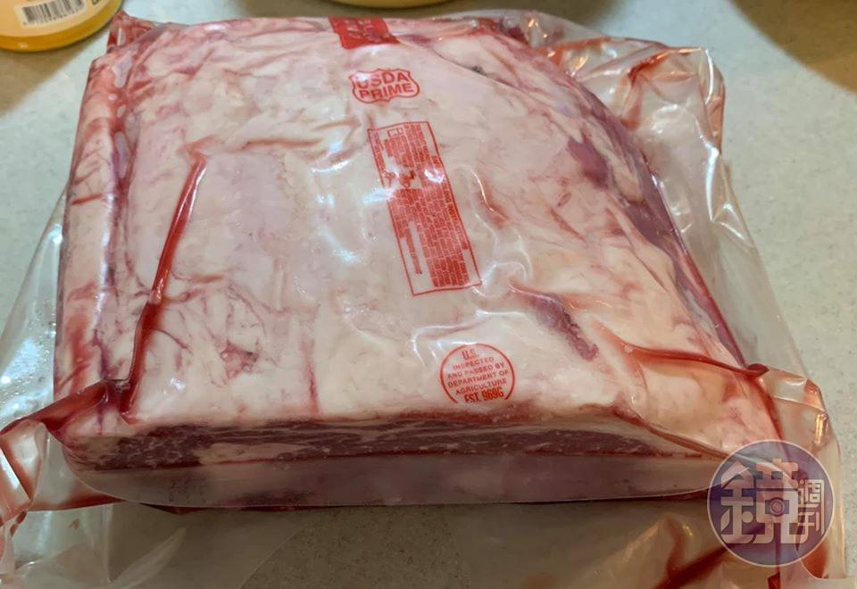 美國prime ribeye冷藏肋眼牛排2.2公斤(4.85磅)。