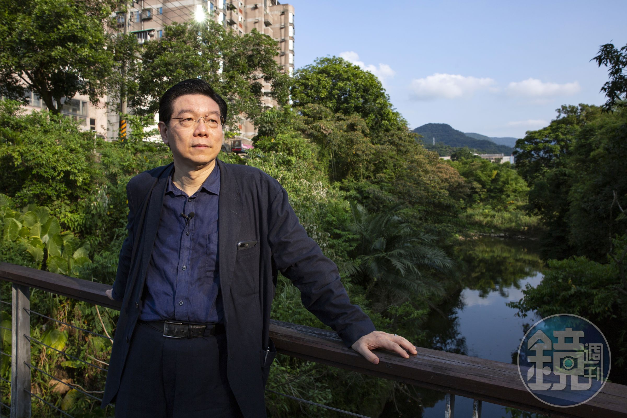《鏡週刊》社長裴偉愛吃也愛下廚，料理範疇遍及中西，現在也公開他自己的廚房筆記。（攝影：王漢順）
