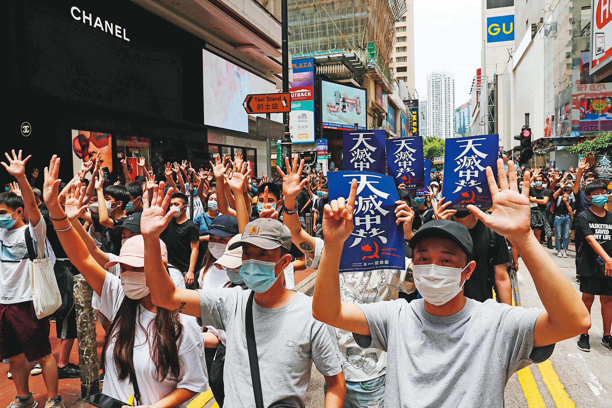 台、港兩地仍存有極大差異，對香港民運，台灣可視個案伸出援手，須慎防走錯步子，捲入香港變局。（達志影像）