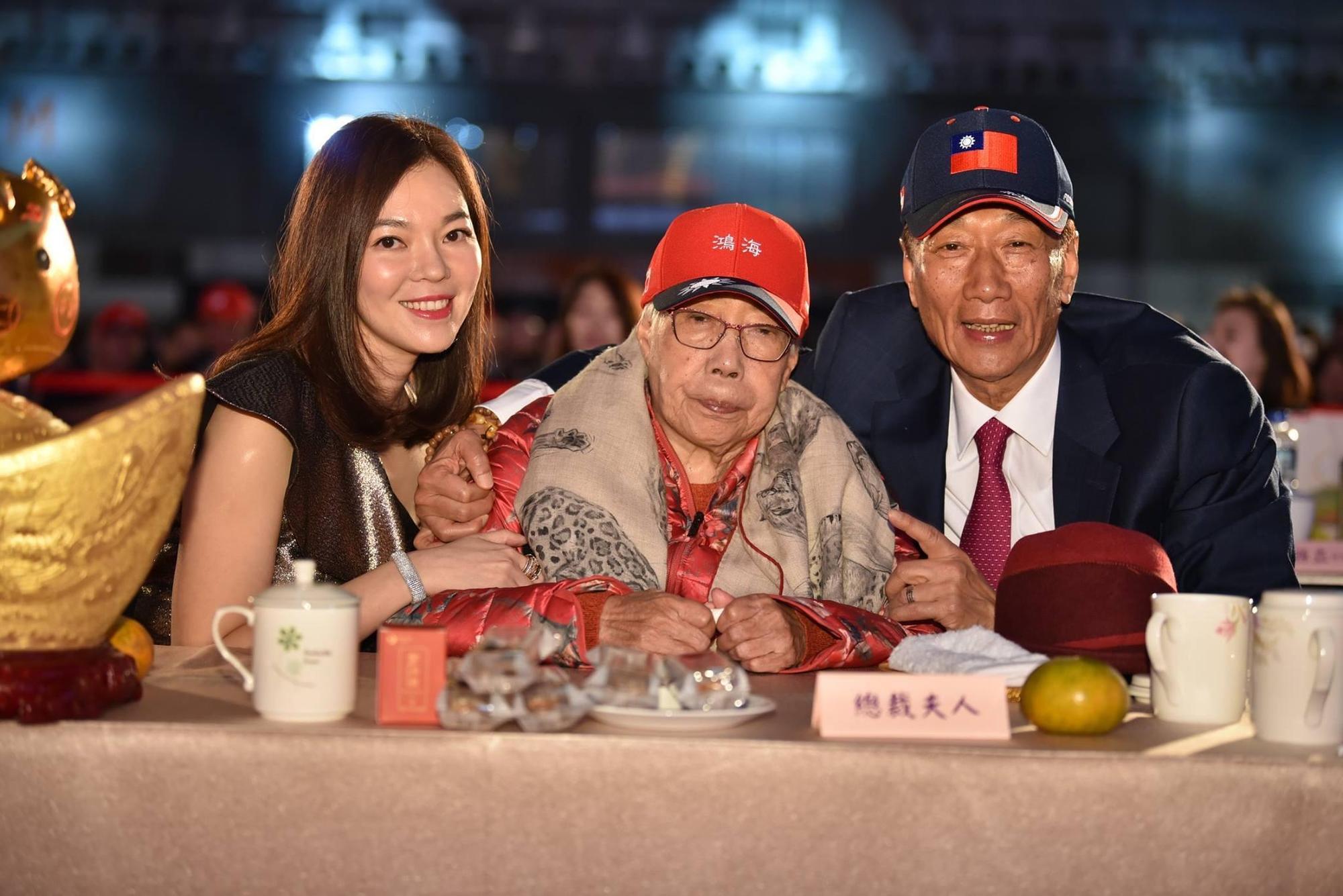 鴻海總裁郭台銘十分重視家人健康,為高齡94歲的母親引進高品質威州花旗參打造鴻參品牌。(鴻參提供)