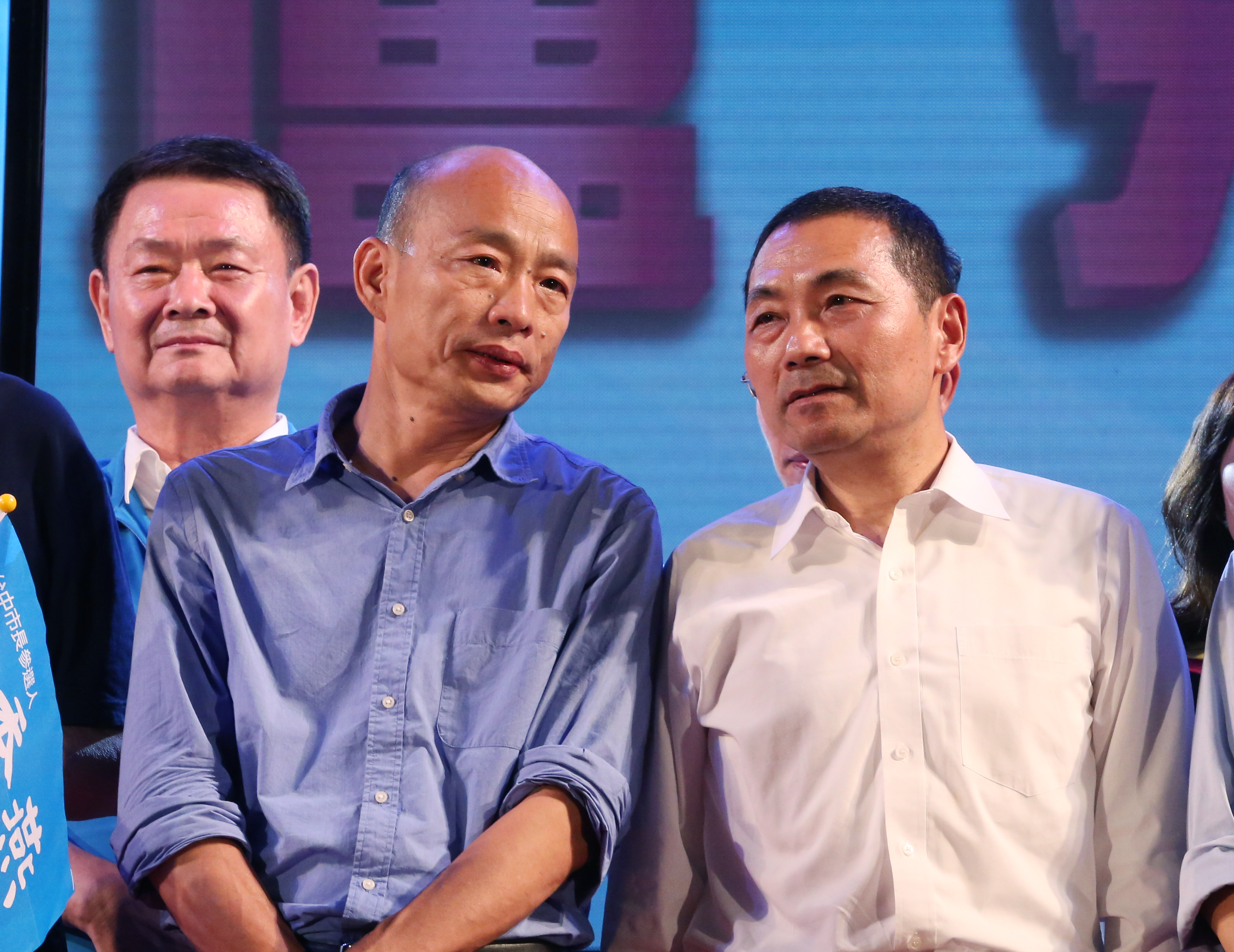 高雄愛情摩天輪投標廠商指控侯友宜團隊涉嫌抄襲，意外引爆二市對原創設計的爭議，形同另類的禿子槓漢子戲碼。。