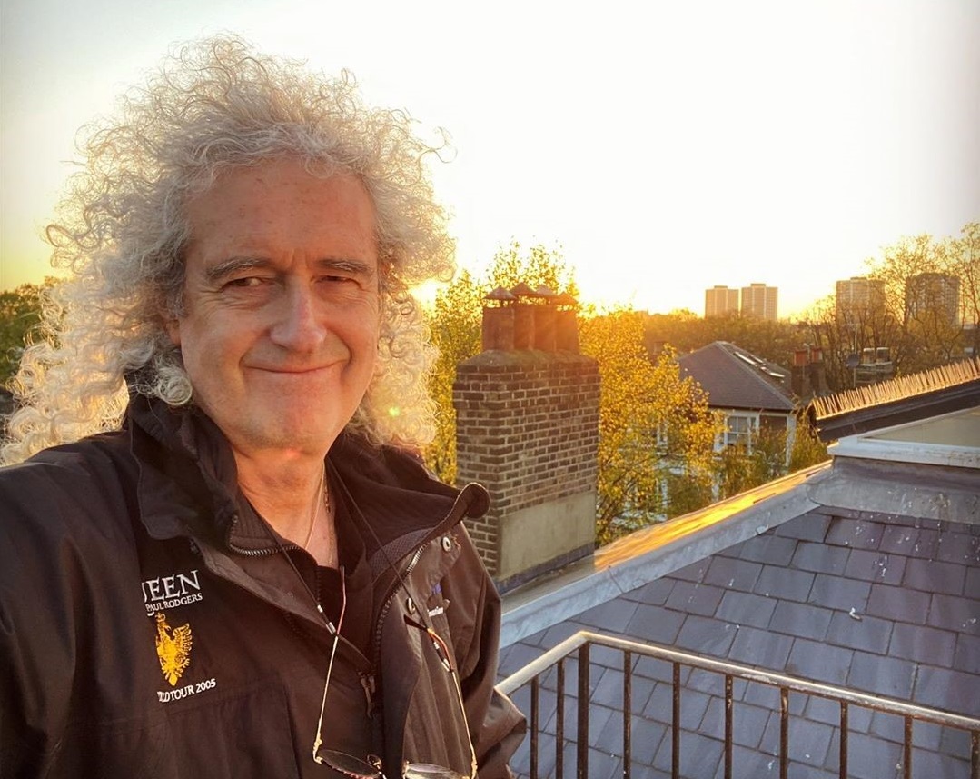 布萊恩·梅透露近期因動脈阻塞接受手術。（翻攝自布萊恩·梅IG）