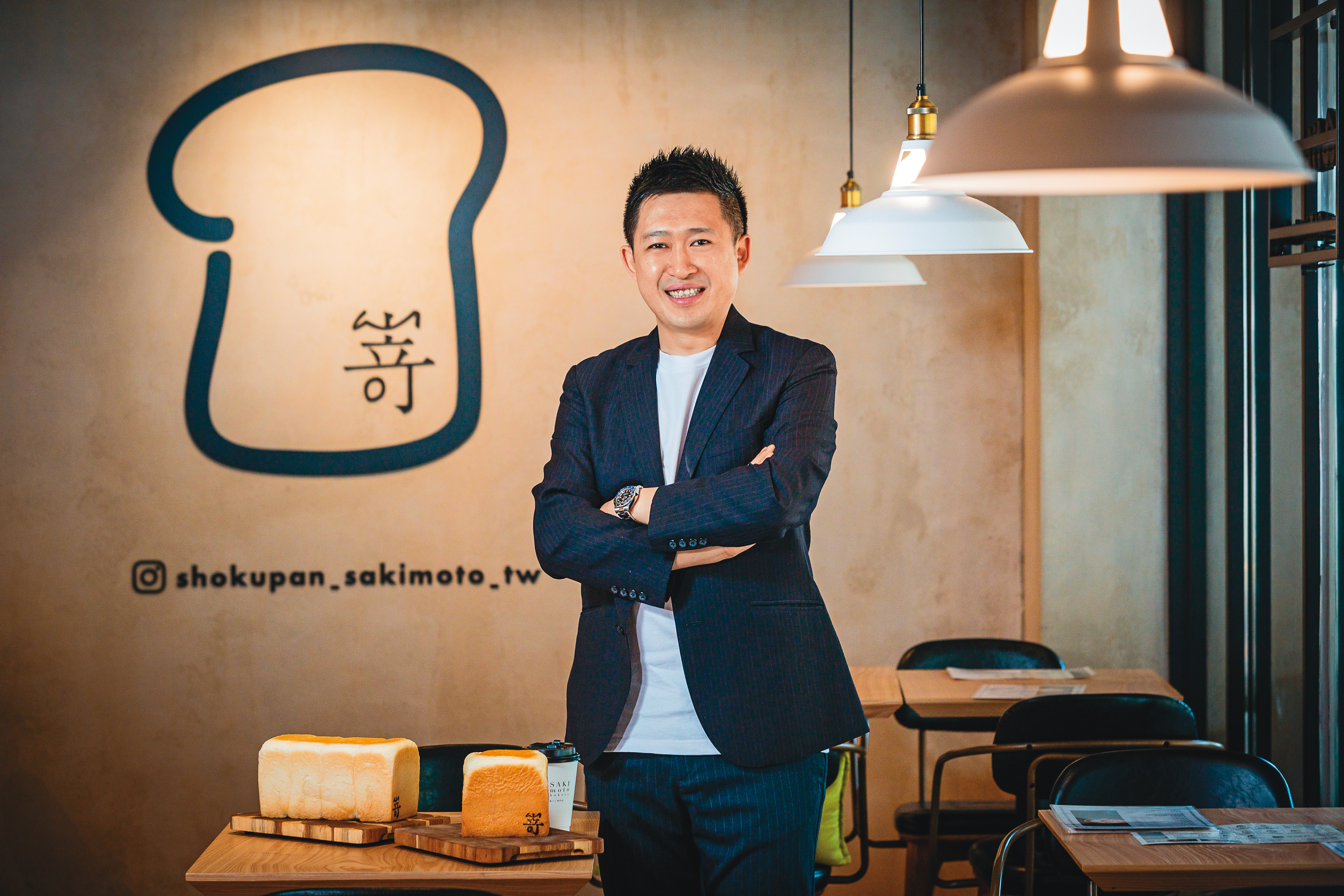 年僅33歲的曾柏憲投資多家知名餐廳，開幕近2個月的嵜本更是近期話題正夯的排隊名店。