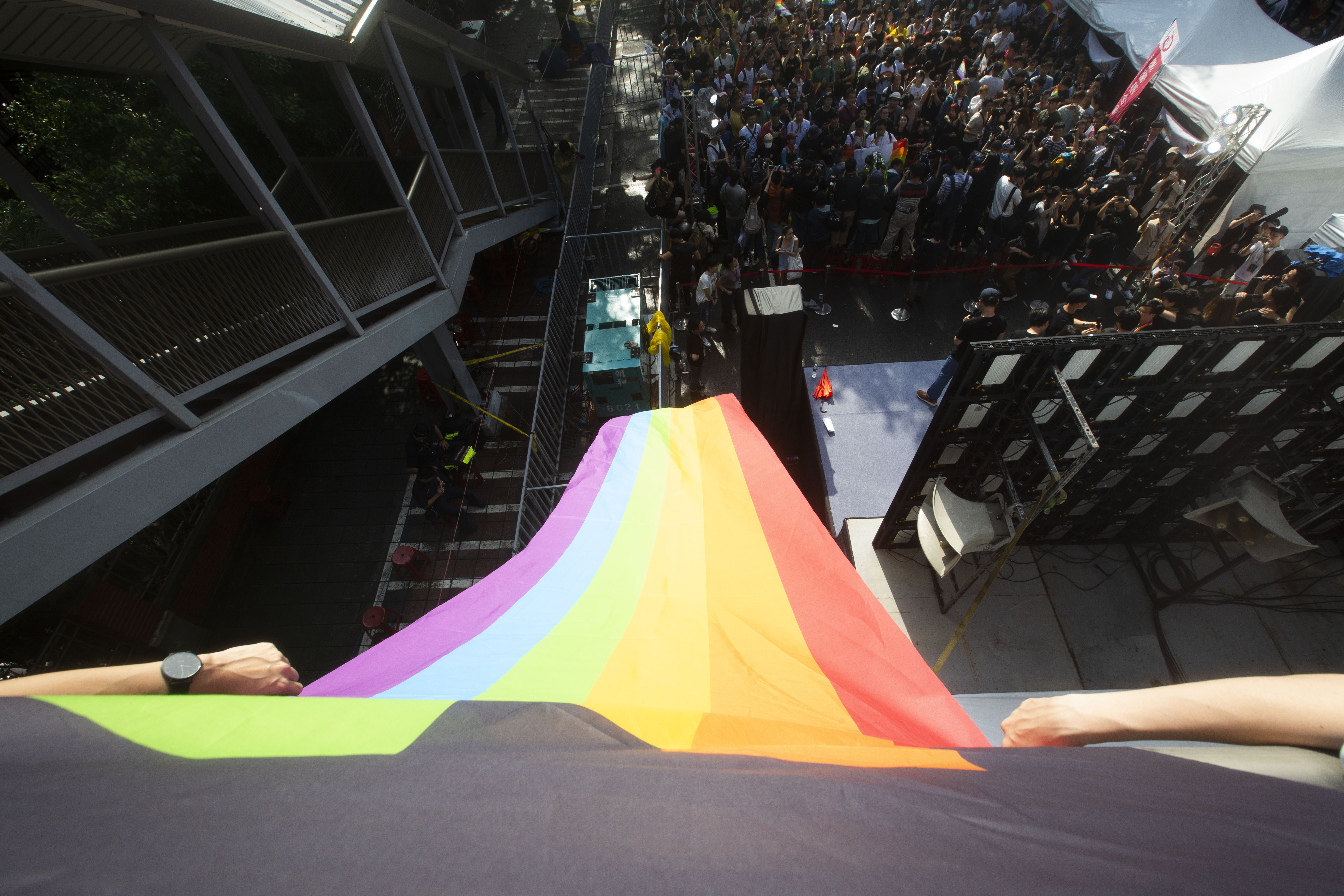 哥斯大黎加同性婚姻法於26日自動生效，成為中美洲第1個同性婚姻合法化的國家。圖為示意圖。