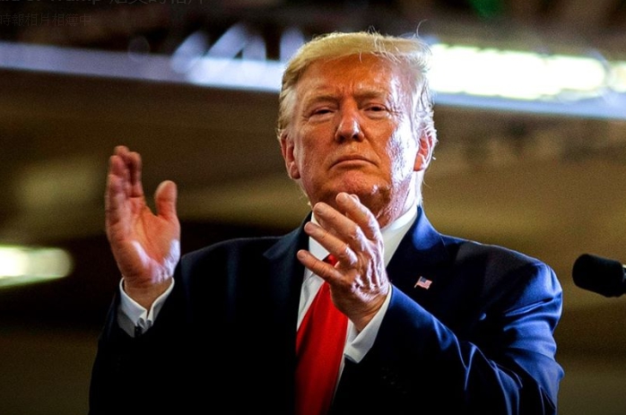 美國總統川普po文痛批郵寄投票會導致大規模詐欺，該文被推特列為不實資訊。（翻攝自Donald J. Trump臉書）