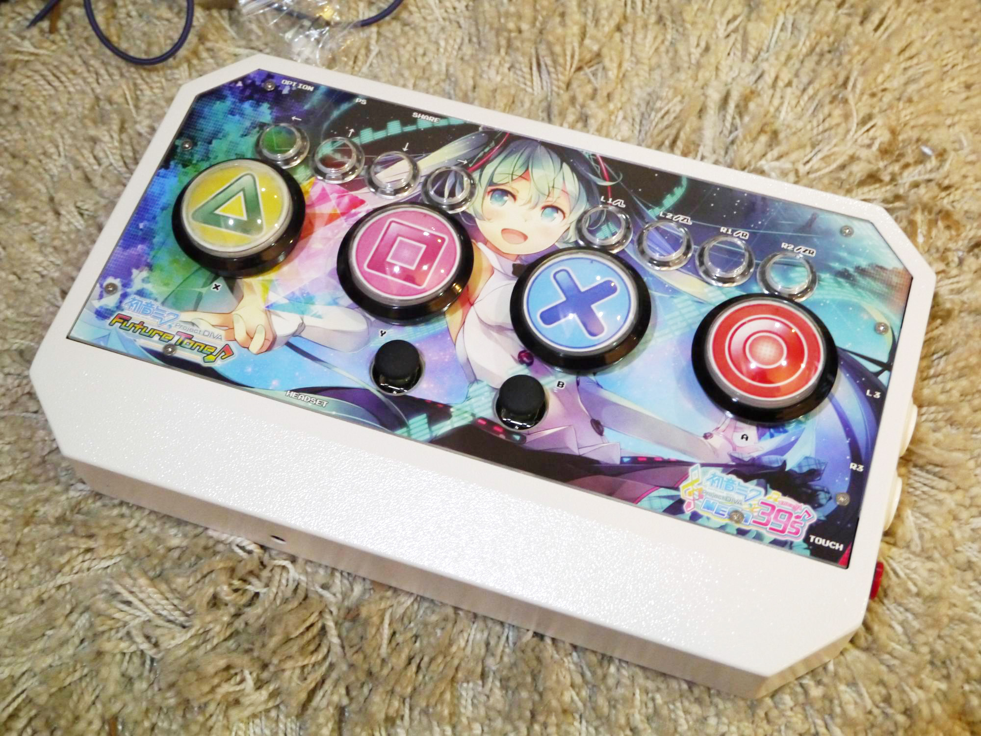 黃仲農不玩音樂遊戲，但為了替音Game玩家製作搖桿，花了許多時間研究。（公館快打提供）