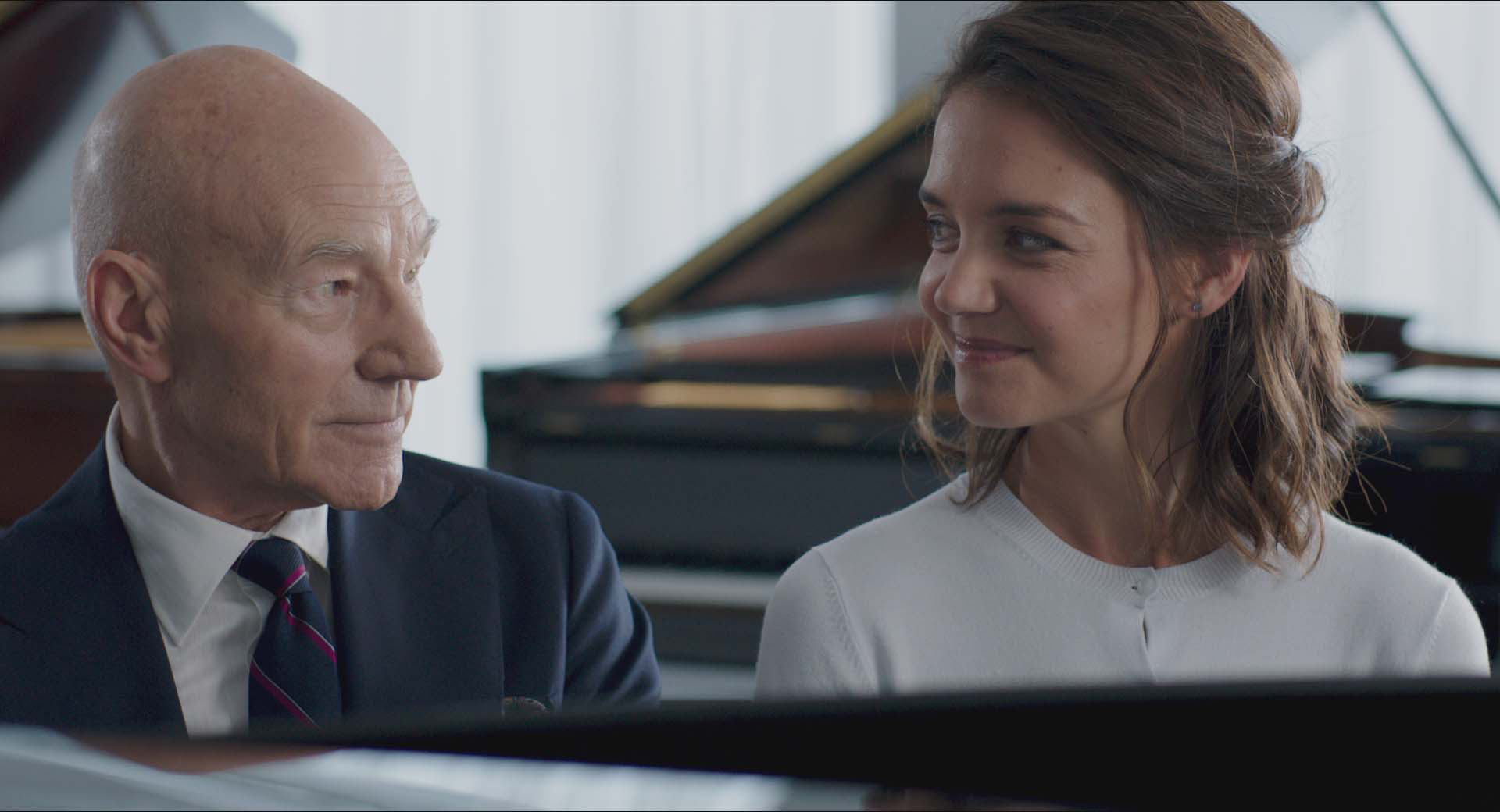 凱蒂荷姆斯在新片《戀戀琴聲》與老「X教授」派屈克史都華有一段超越身分、年齡的情感。（天馬行空提供）