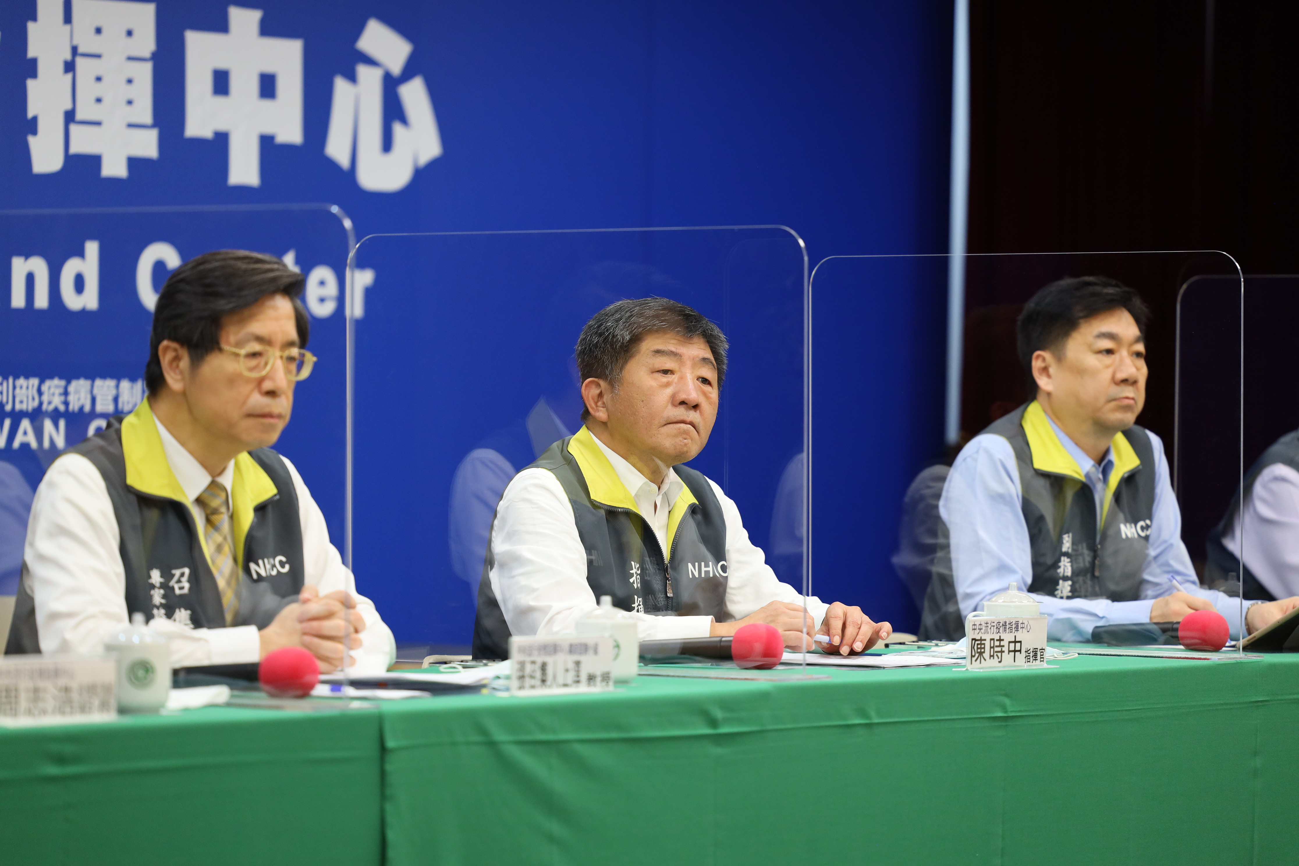 中央流行疫情指揮中心宣布，研擬自6月7日起鬆綁各活動場所防疫措施，記者會回歸每週一次定期報告。（中央流行疫情指揮中心提供）