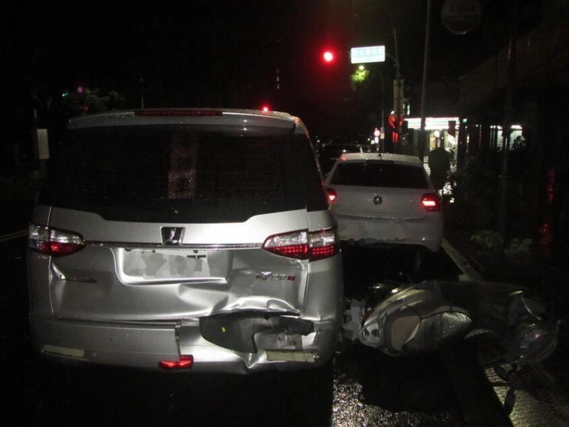 事故現場一片狼籍。（翻攝畫面）