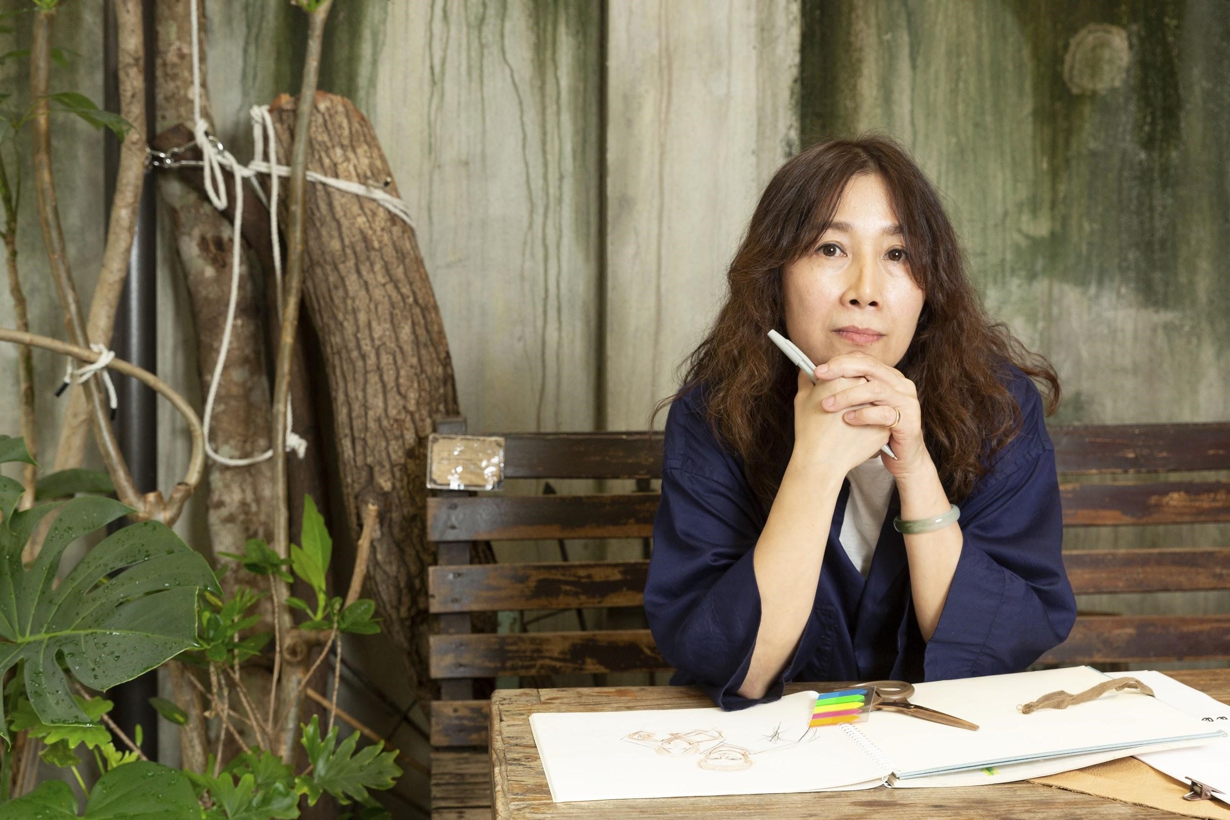 鄧莉棋指出，從事造型設計工作必須具備熱忱。