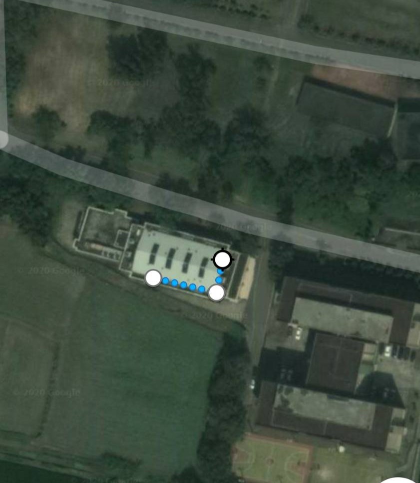 有國軍弟兄爆料,上百人群聚地點位於該單位的餐廳。(翻攝google map)