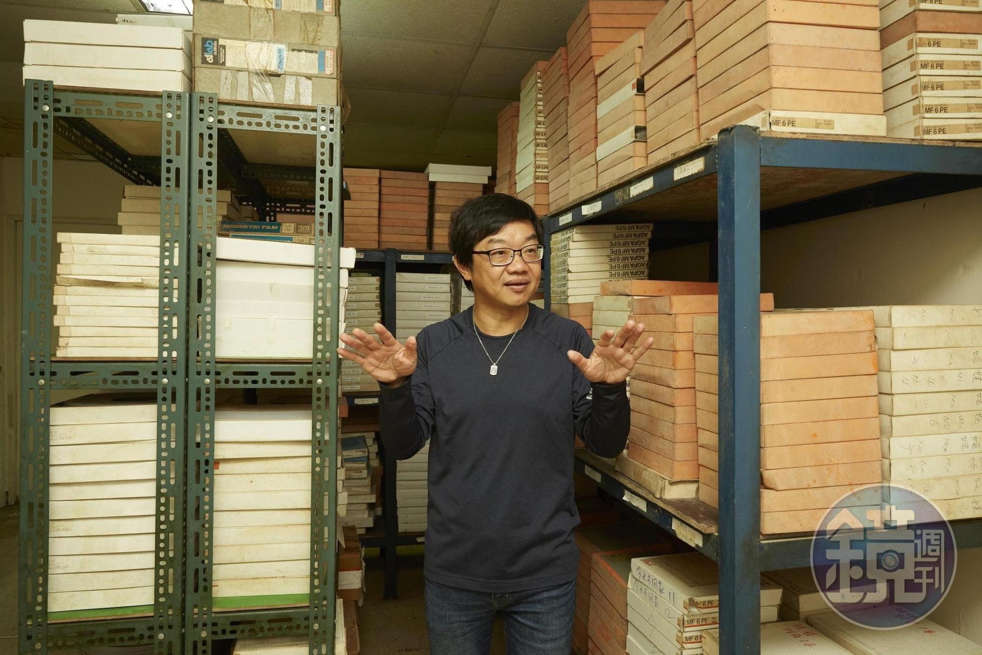 曹源峰曾努力推動數位修復電影，中影製片廠內也設有專門的原始音軌底片存放室。     