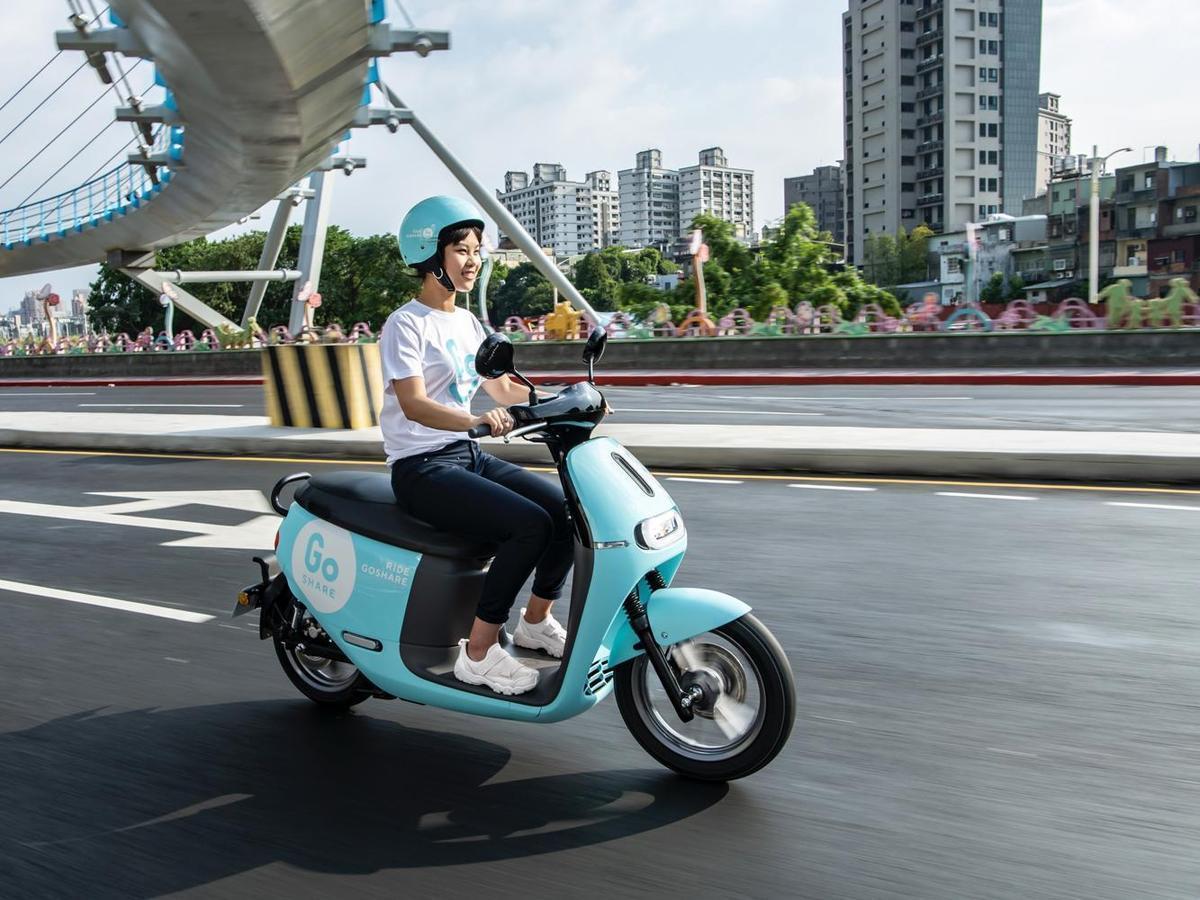 2019 年 8 月首發桃園的 GoShare 移動共享服務，上線八個月內相繼插旗台北、新北市「青春山海線」，為日常通勤與旅遊觀光帶來全新體驗，更攜逾 55 萬用戶不斷刷新熱度，創下全球用戶數成長最快的紀錄。