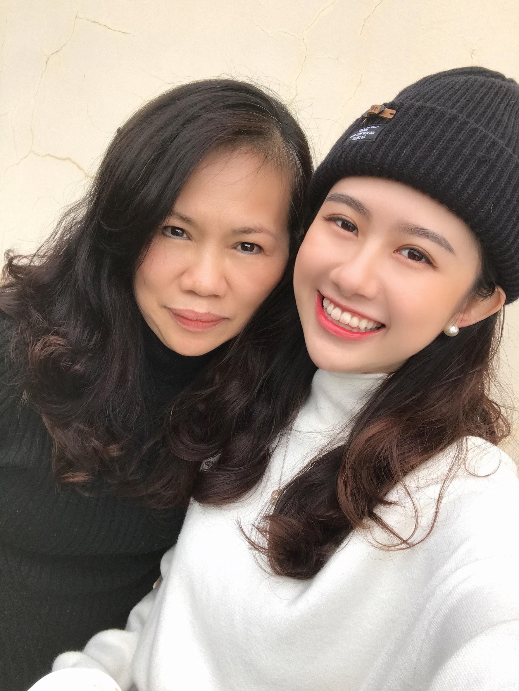 馨亞與媽媽從小相依為命,生日前晚收到媽媽的祝福淚崩。(單純夢想文創事業提供)