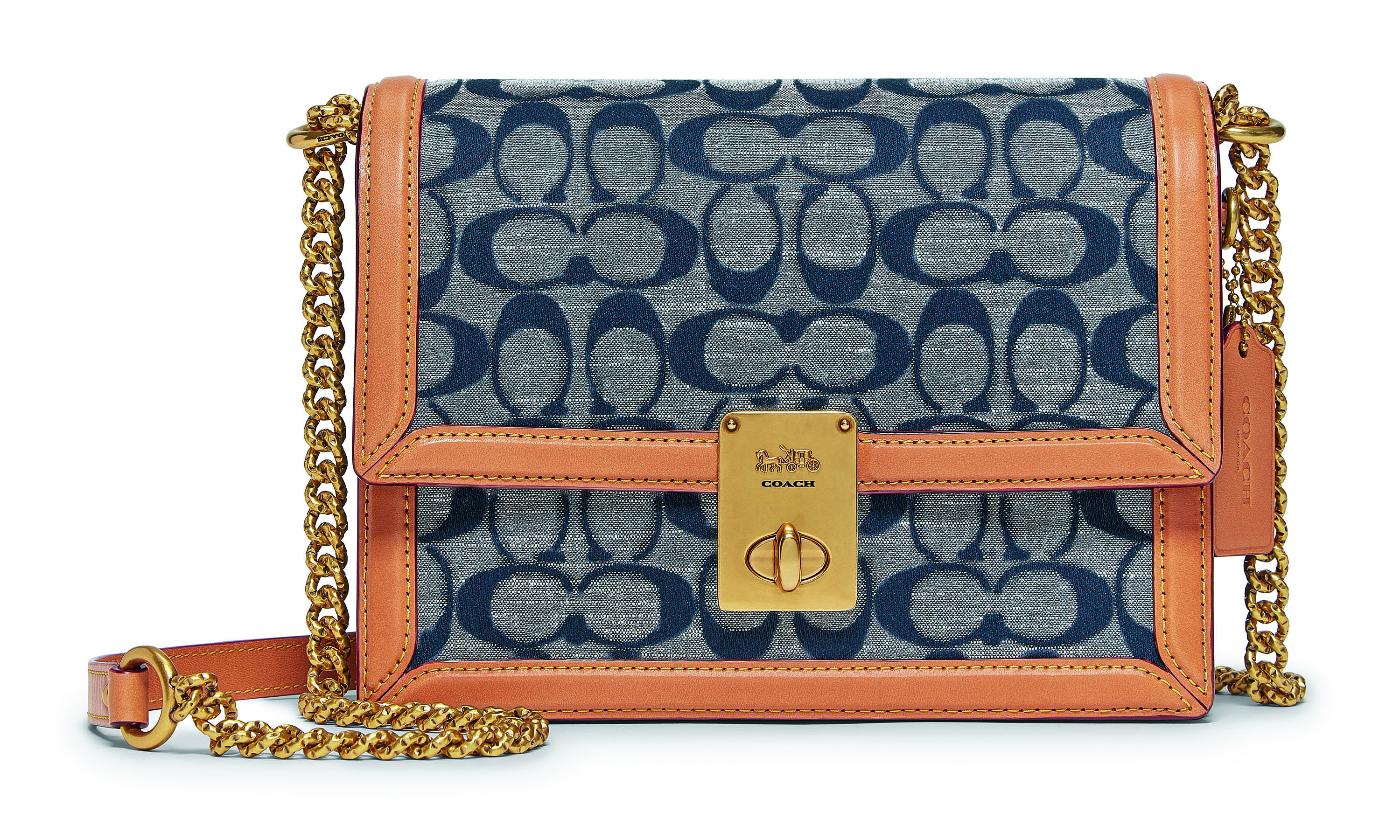 Signature Chambray Hutton肩背包 NT$19,800 。（COACH提供）